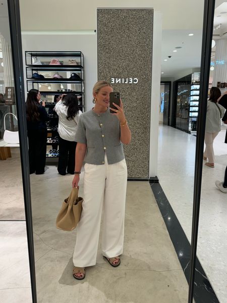 I wear size M in top and w28 in trousers (shade cream) 