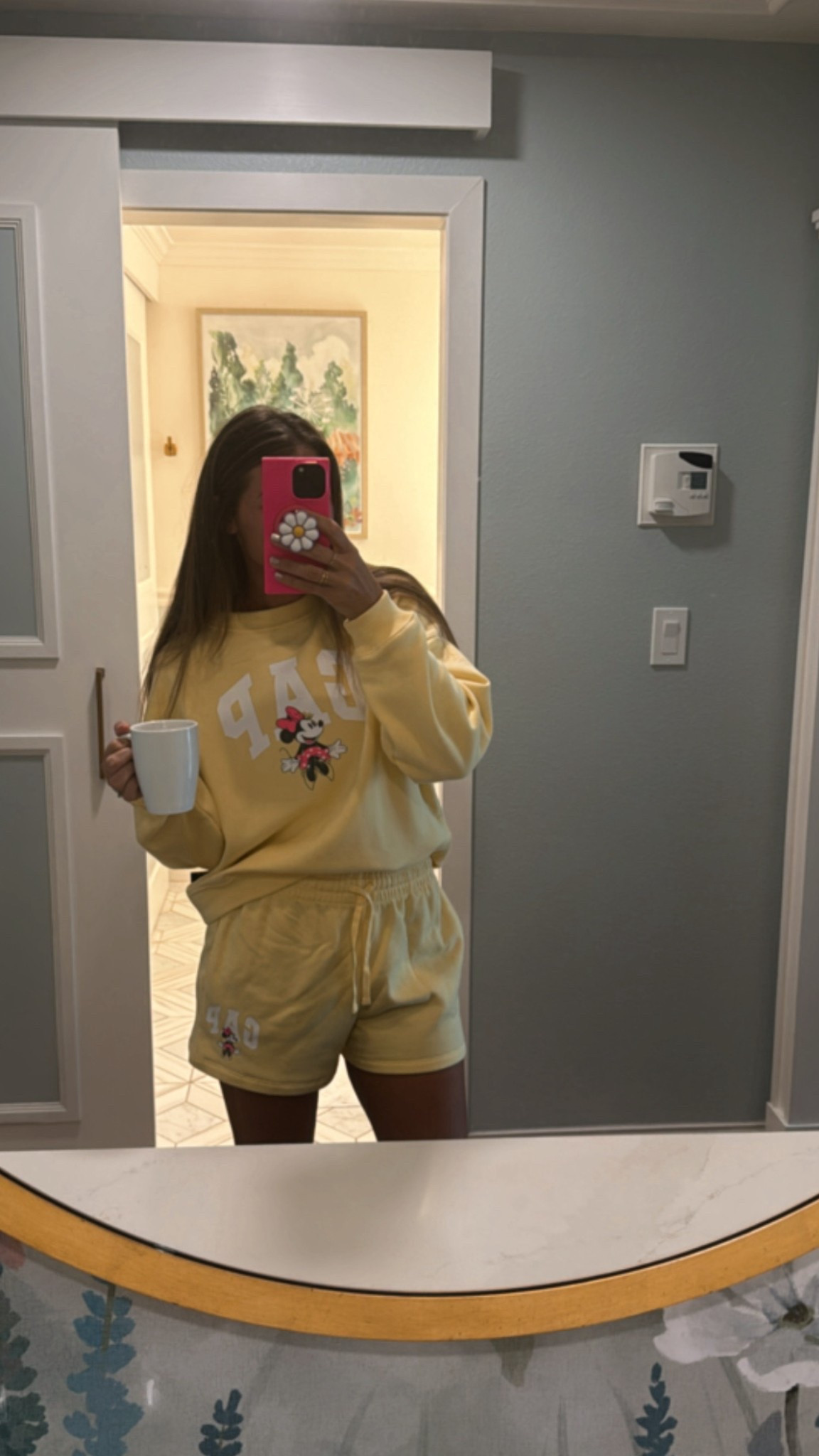 Size small :) runs oversized & roomy!!