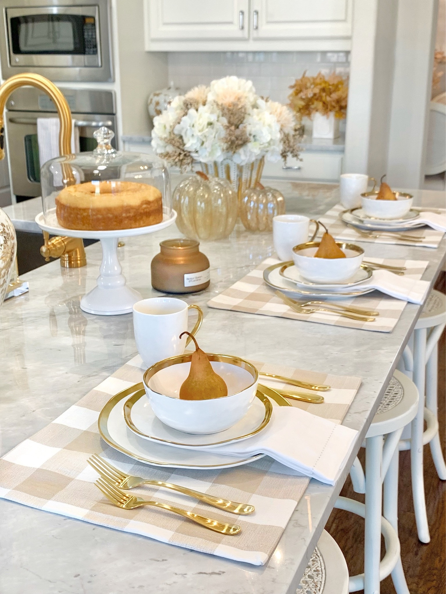 White and gold plates, Amazon dinnerware set fall entertaining amazon prime deals 

#LTKsalealert #LTKhome #LTKxPrime