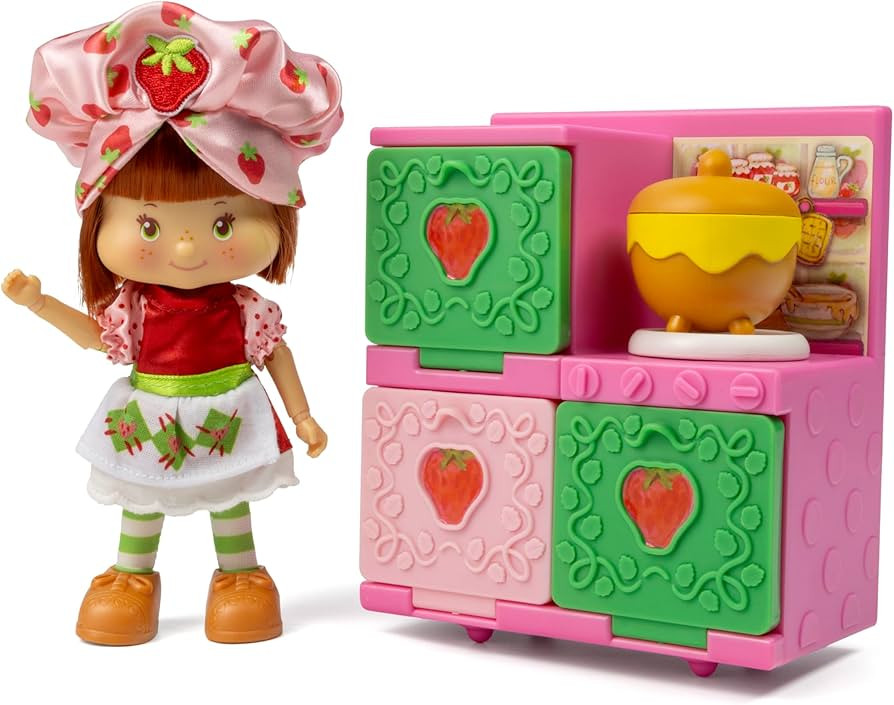 The Loyal Subjects - Strawberry Shortcake - Berry Bake Shoppe Playset | Amazon (US)