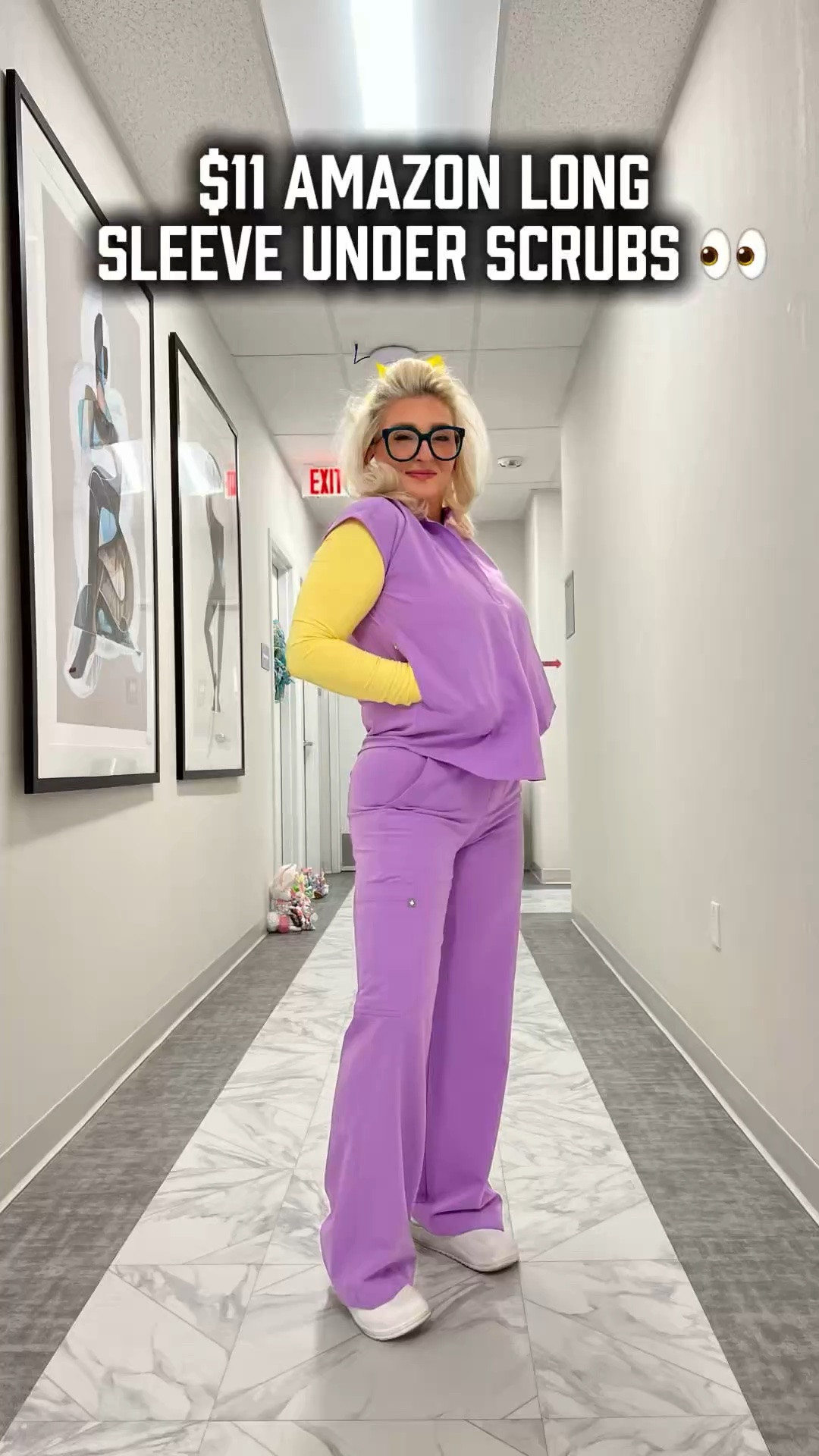 Purple FIGS + $11 Amazon yellow sleeve = the color combo I didn’t know I needed 💛🟣 XXS top XS bottoms, 5’2” 148lbs. Total look $117 tap to shop! The sleeve is ELEVEN DOLLARS. Don’t walk. Run. 🏃‍♀️