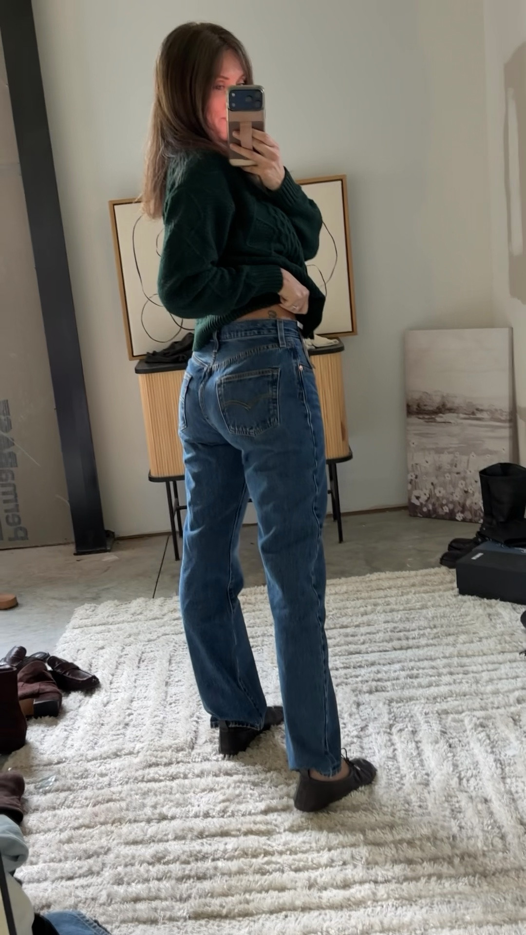 You know I love my @levi jeans! Wearing the 27”