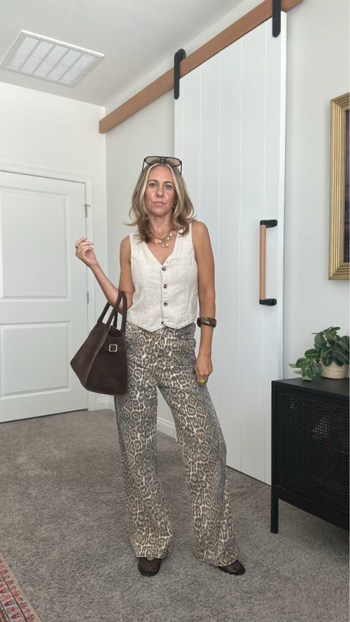 Chic fit for errands + brunch. Loving these jeans + my suede handbag.

#LTKSeasonal #LTKFindsUnder100 #LTKStyleTip