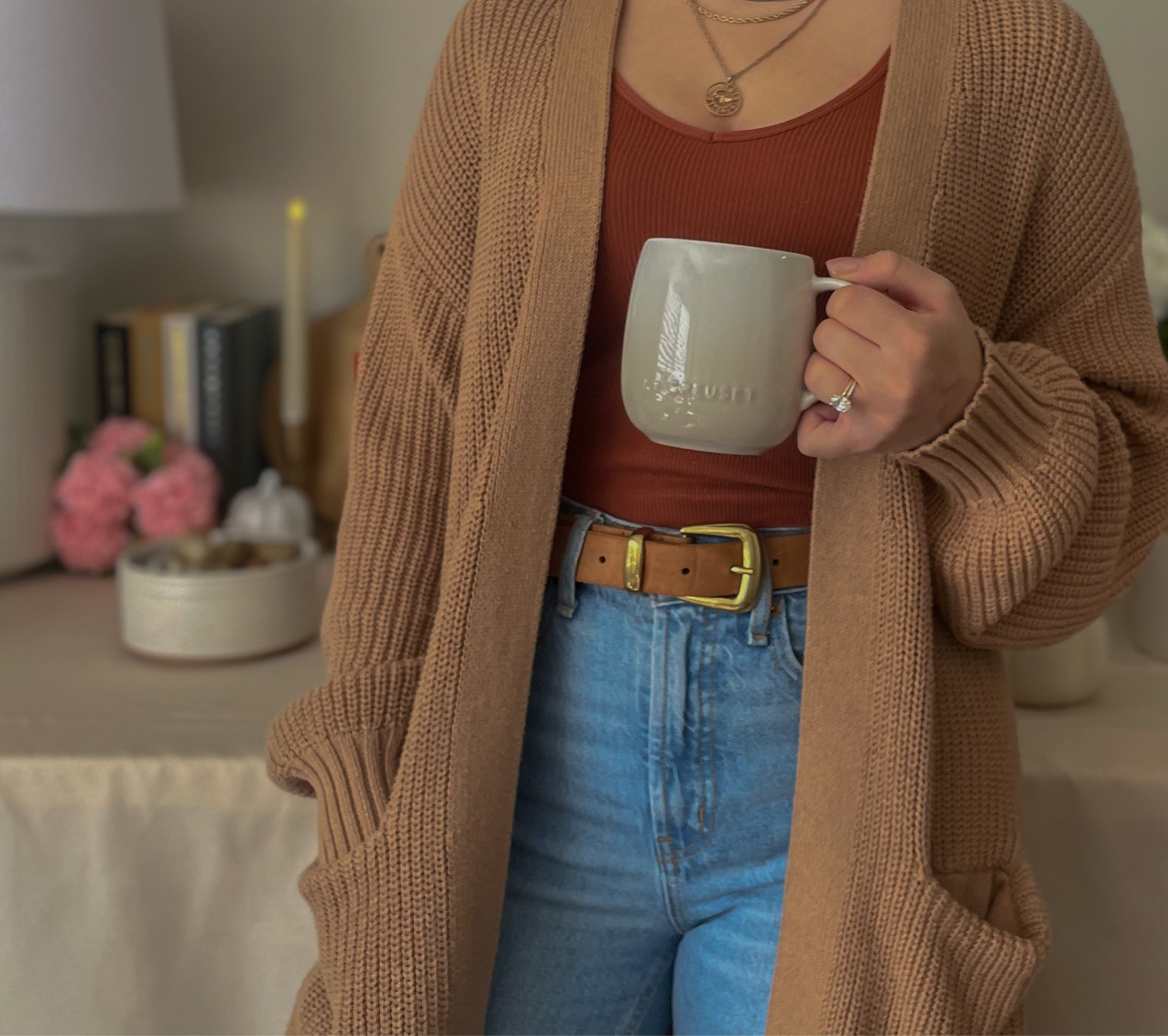 Cozy day spent at home🤎☕️

#LTKhome #LTKfindsunder100 #LTKSeasonal