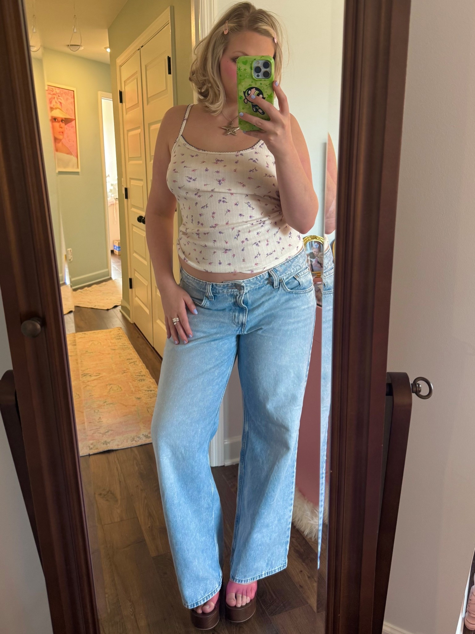 My jeans are size 32 , shirt is size large🎀

#LTKspringtrends #LTKspring #LTKhaul