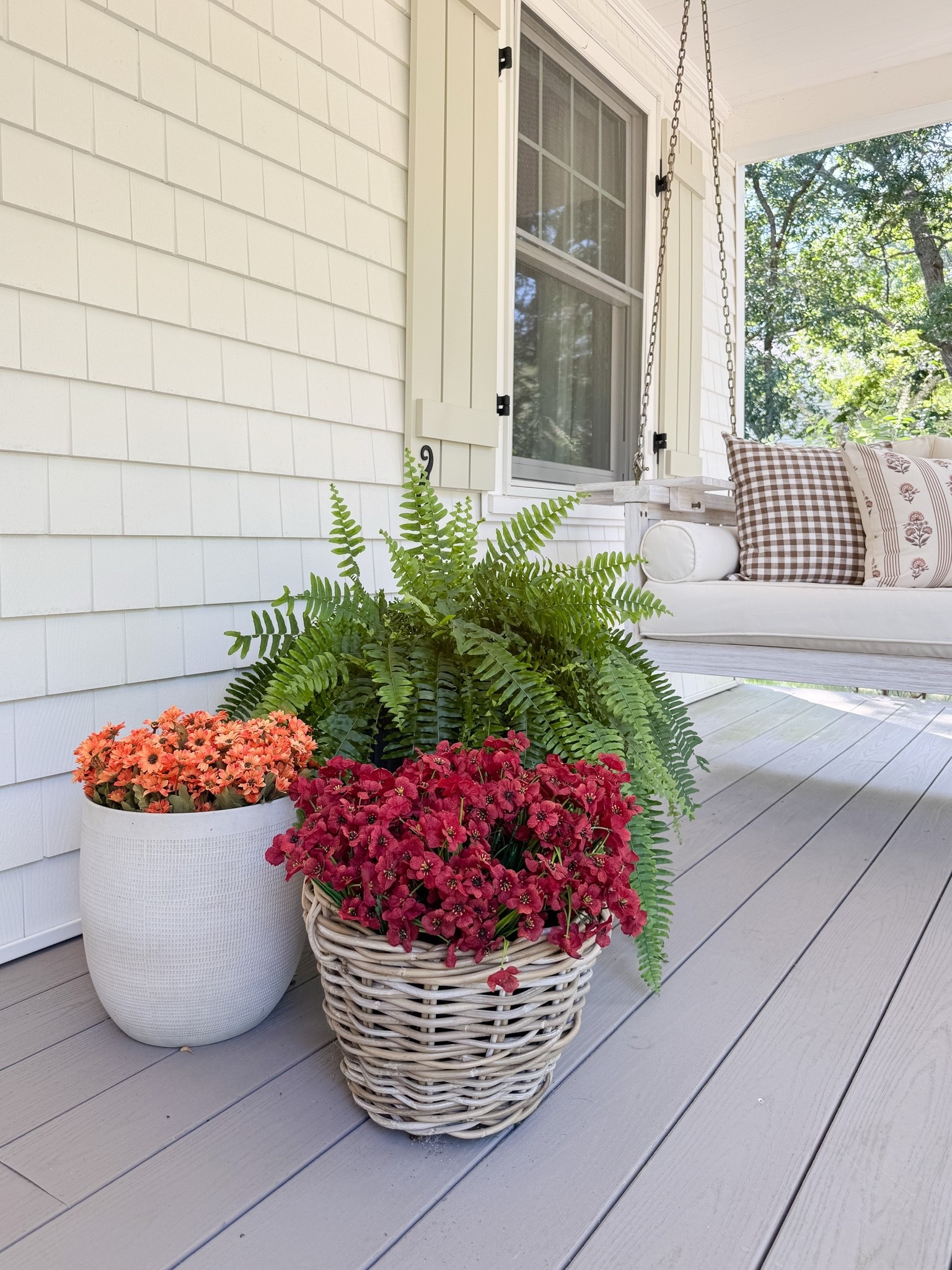 Fall Front Porch

Home  home decor  home favorites  spring front porch  spring home decor  seasonal decor  wreath  planters  area rug  coastal home

#LTKHome #LTKSeasonal
