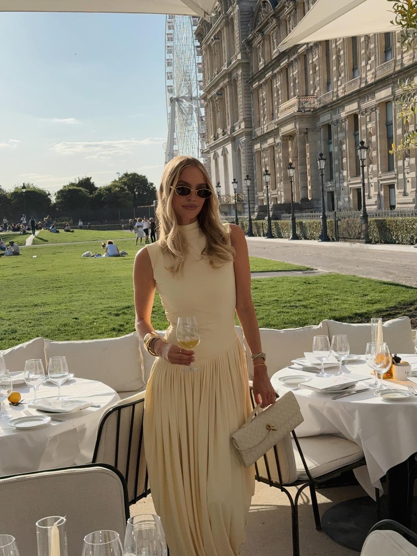 Butter yellow at Lou Lou 🍋