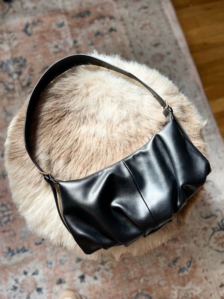 My fun little shoulder bag from one of my favorite Amazon brands just went on sale! Lots of colors!! #founditonamazon #cluci #fallbag #shoulderbag #hobobag

#LTKstyletip #LTKsalealert #LTKunder50