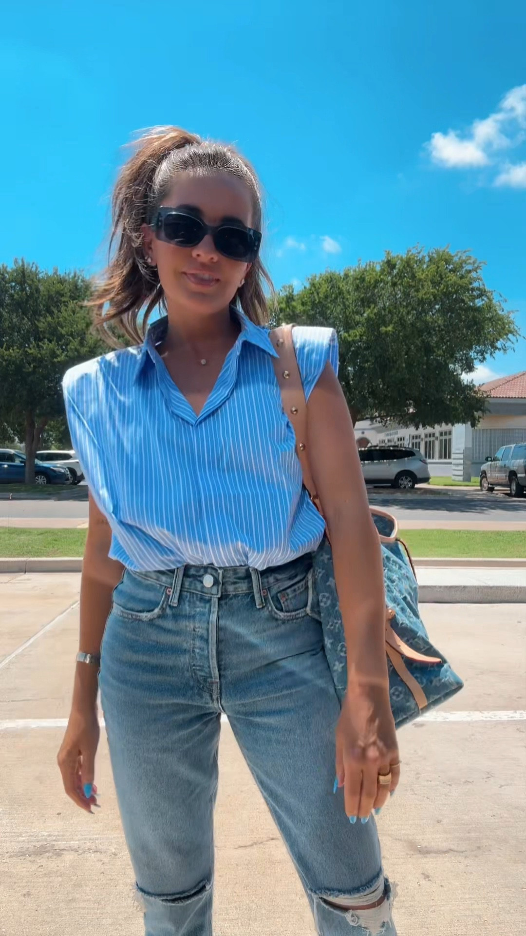 What I wore today! Size down in top and jeans are true to size 

#LTKFindsUnder100 #LTKStyleTip