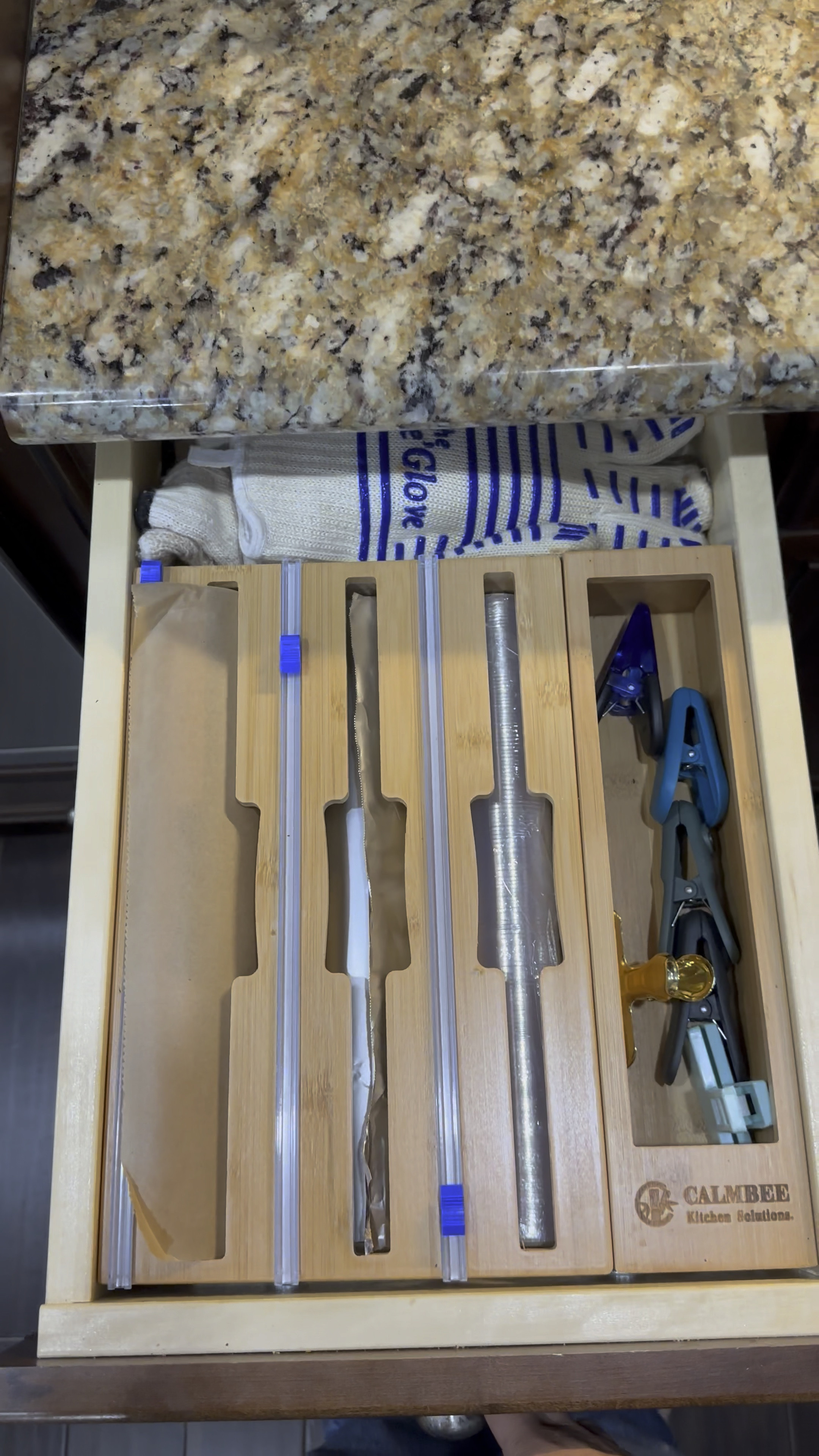 Kitchen organization • drawer organization • home organization • home decor • pantry organization • kitchen tools • 

#LTKhome #LTKVideo