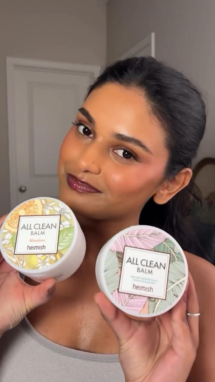 😬 I hope you melt your makeup and sunscreen off and don’t sleep in it 

 @heimish_cosmetic  All Clean Cleansing Balm, Marine Care Algae Peptide Eye Cream

#heimish #allcleanbalm #cleansingbalm #kbeauty #heimisheyecream #marinecareeyecream #kbeauty #beautyreview #browngirlmakeup #brownskin #skincaretips