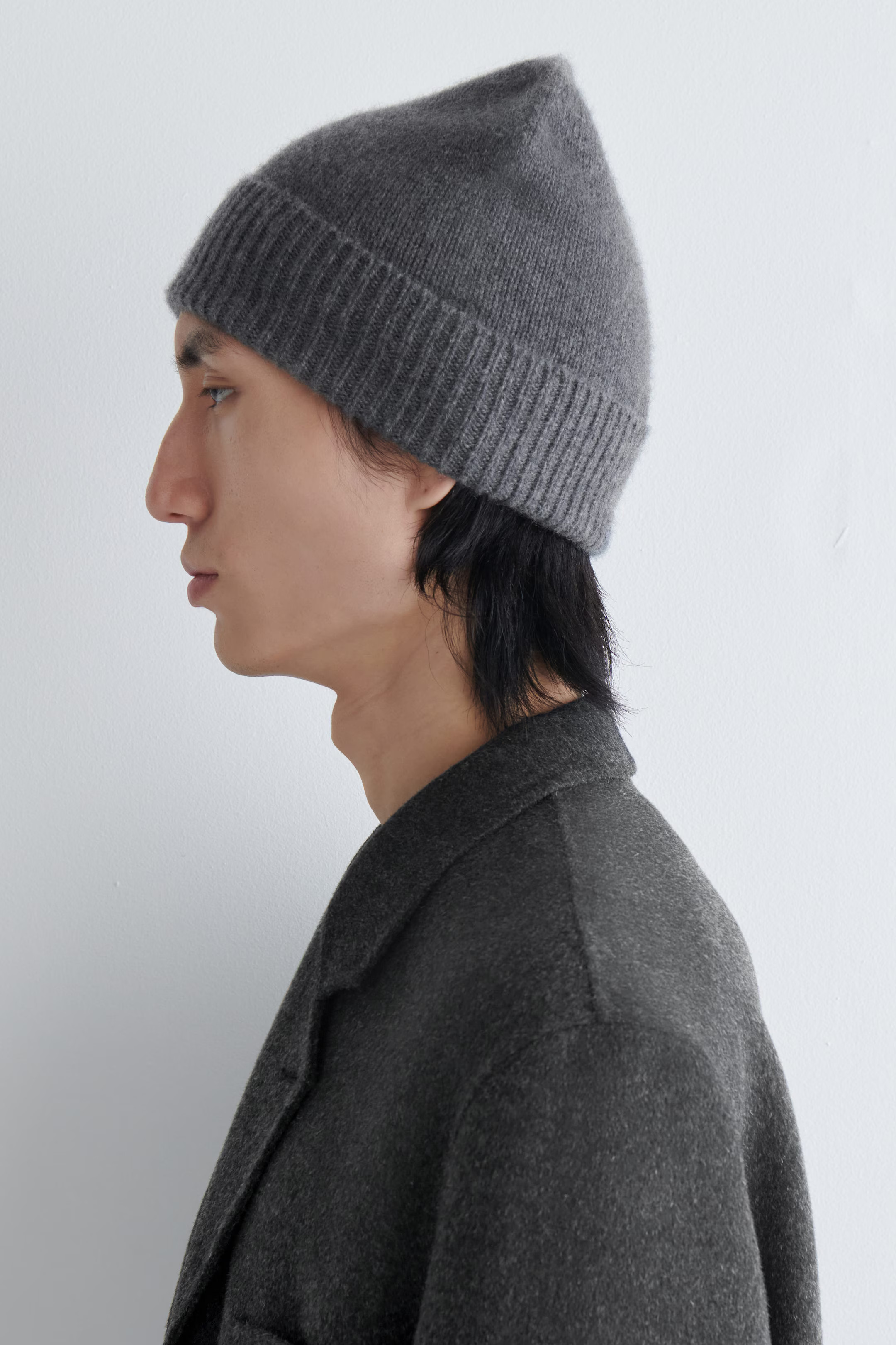 CASHMERE BEANIE - DARK GREY | COS GB | COS UK