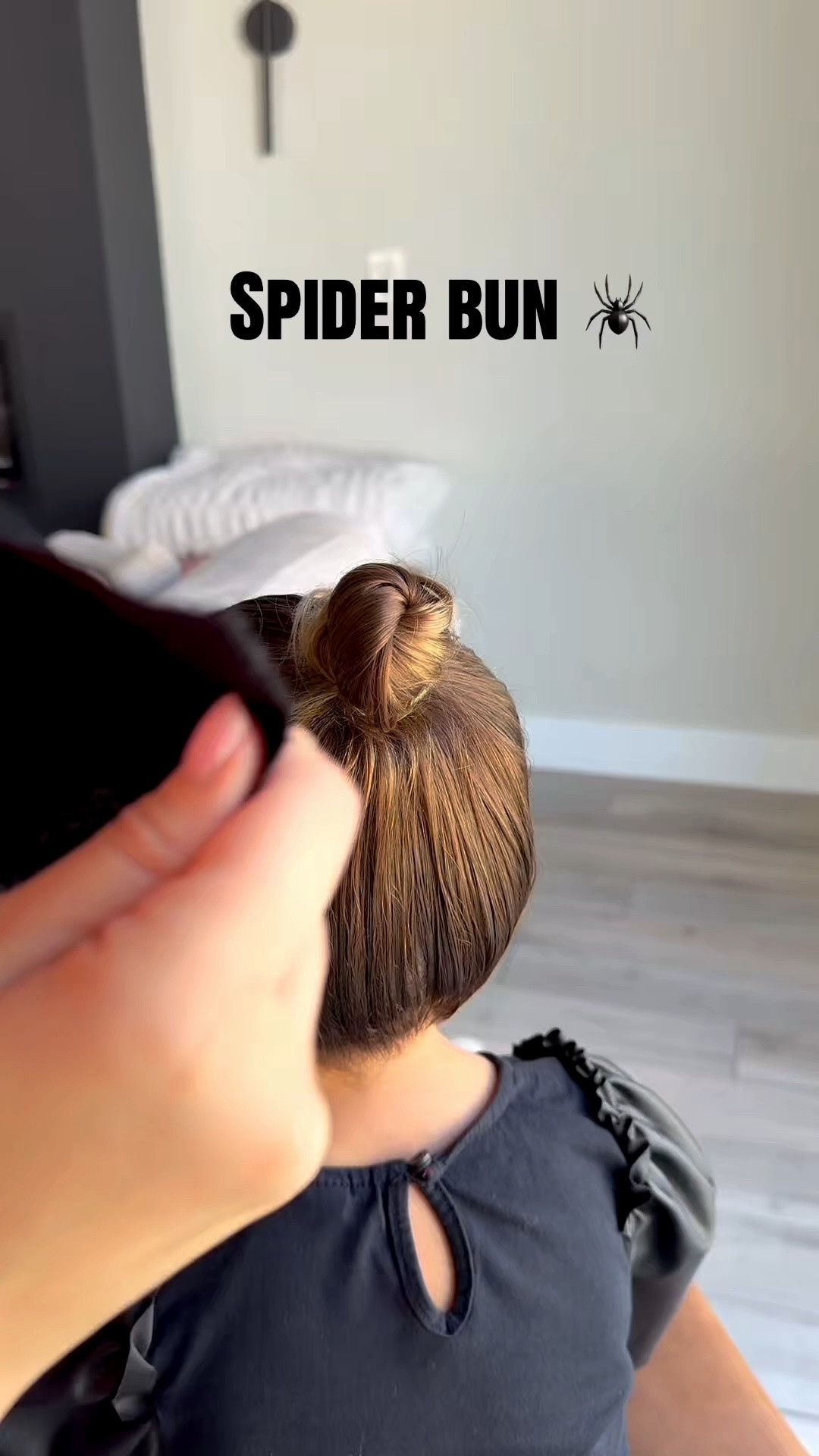 Spooky and easy Halloween hairstyle