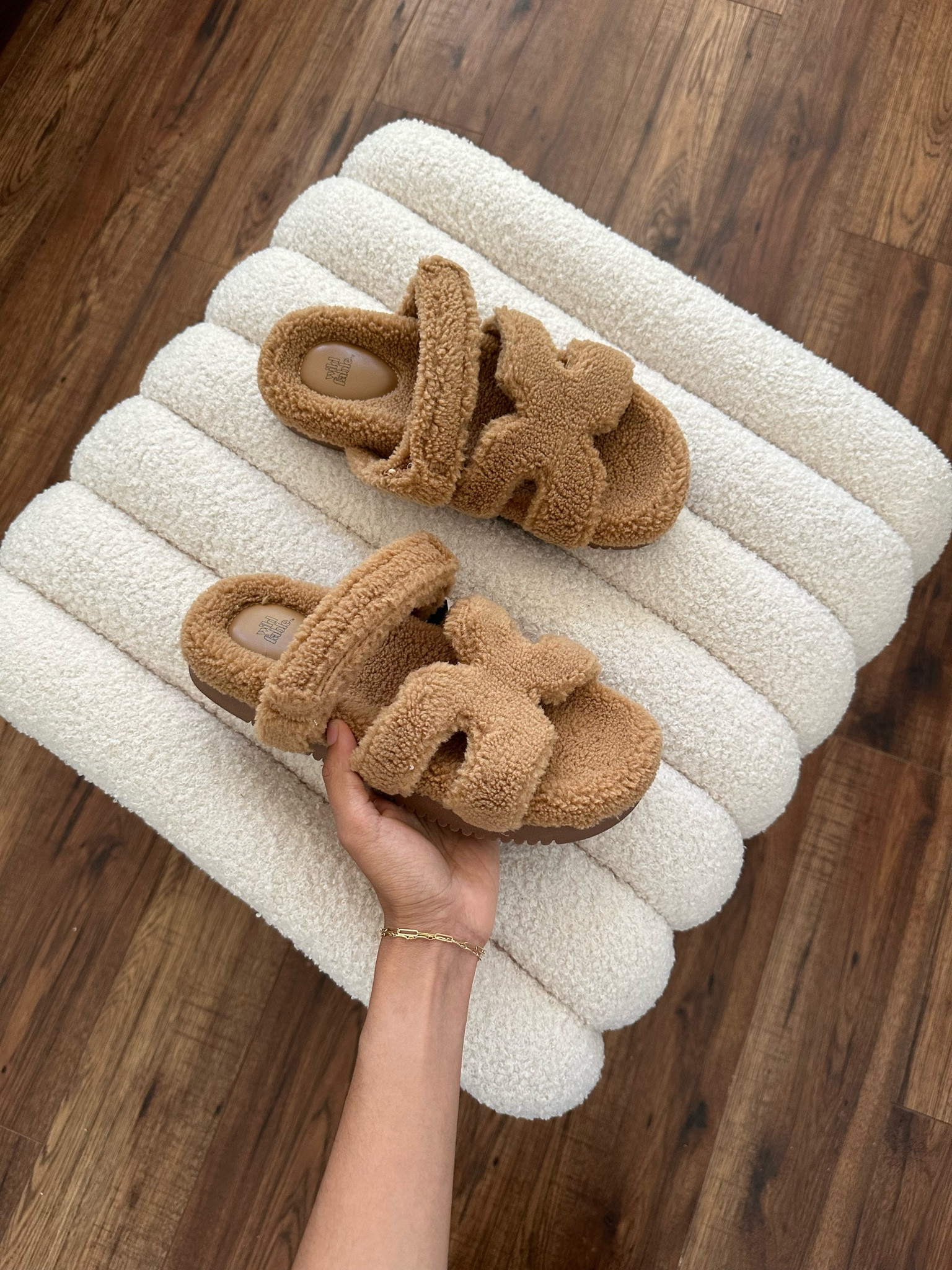 Fall Shearling Sandals 

#LTKShoeCrush #LTKFindsUnder50