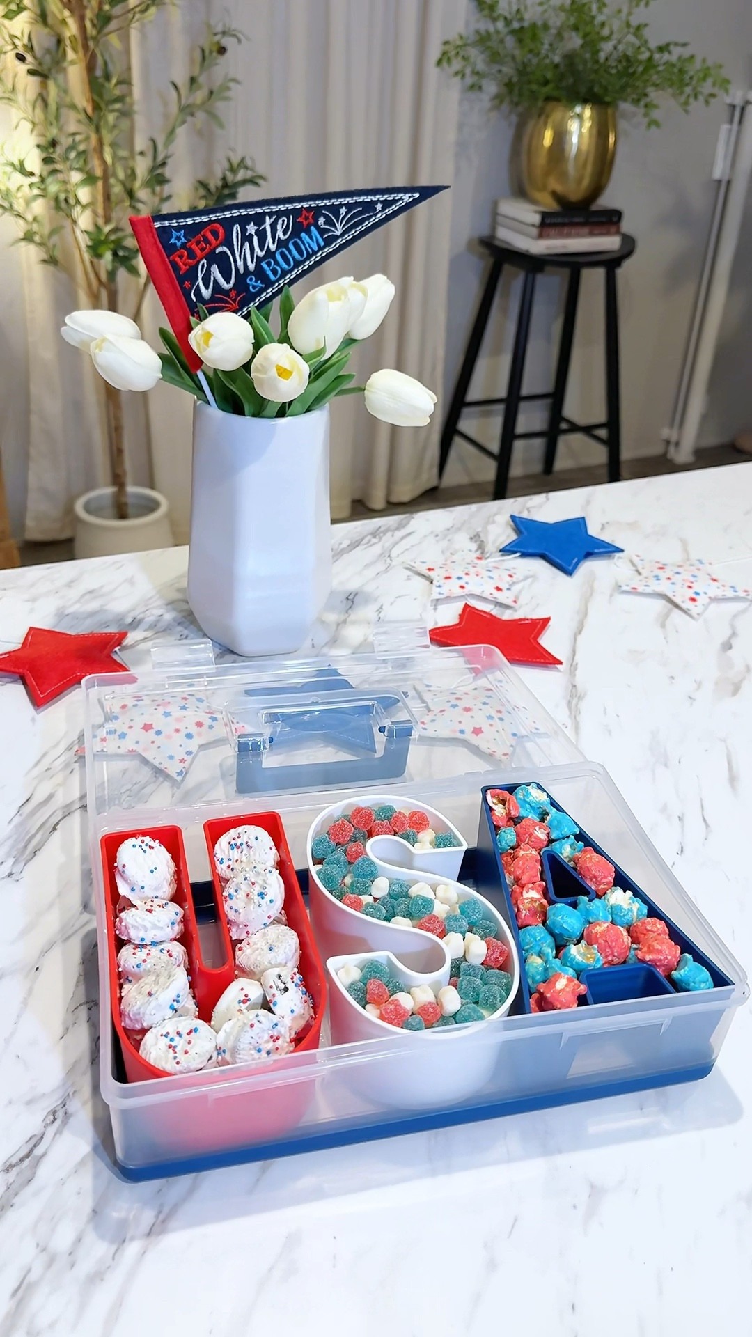 Red, white & snackin’ right!
Snackle box? Elevated. Festive? Always. Boujee? Absolutely. Because why show up to the party basic when you can snackle in style with the cutest patriotic snackle box from @target ! 🇺🇸🌭🧢✨🧨🕶️🍪💙🍿⭐️

#LTKSeasonal #LTKParties #LTKHome