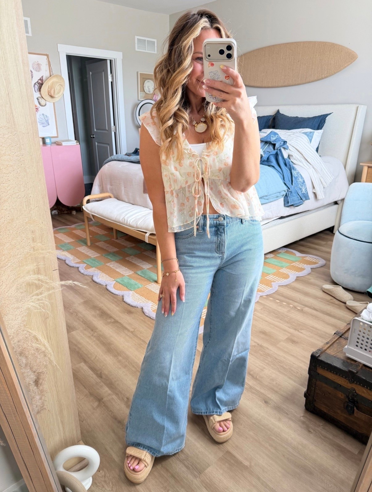 The fit? actually flattering. The length? perfect with a platform. The vibe? giving expensive denim without the price tag.  I’ve tried a lot of jeans lately and these are the pair I keep reaching for—easy, comfortable, and they just make the outfit.  Run, don’t walk on these before sizes disappear 🤍