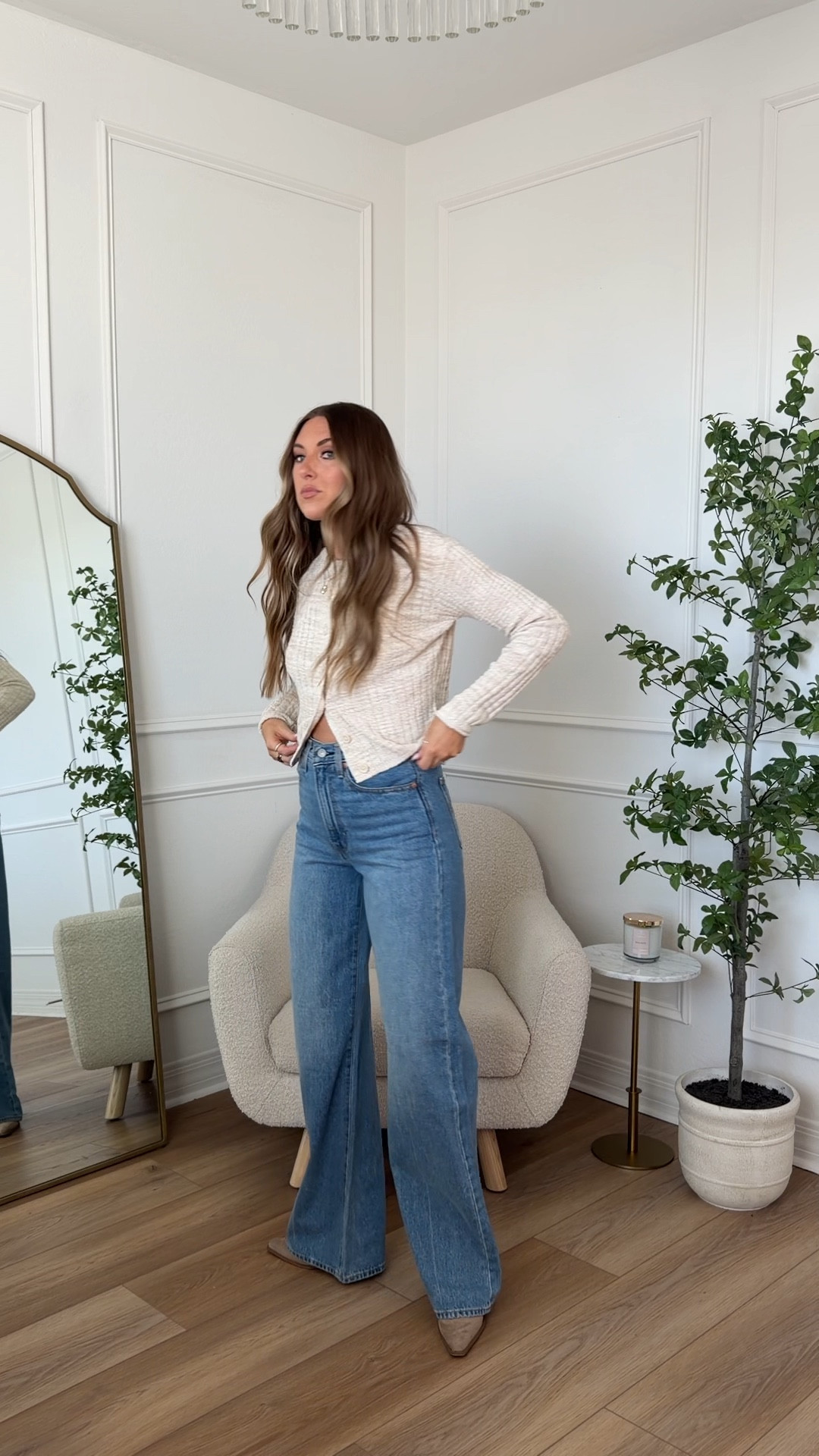 My fave jeans ever are 30% off!! I’m wearing a 27 x 34. The wash is Not the Same Medium