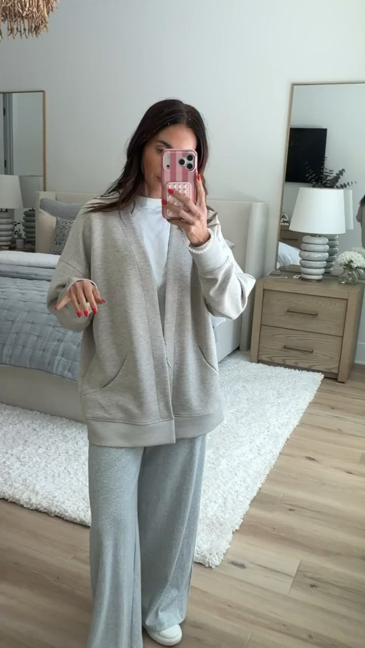 This cardigan is one of those layers that instantly pulls an outfit together without adding bulk. The fabric is soft with a nice weight to it so it drapes really well, the oversized fit makes it easy to throw over tees or tanks, and the neutral color works with everything from lounge sets to denim.

Size M

oversized cardigan, lightweight cardigan, neutral cardigan, layering piece, cozy outfit, casual everyday style, travel outfit, fall transition outfit, lounge outfit, soft cardigan, versatile wardrobe, annabrstyle

#LTKootd #LTKSeasonal #LTKOver40