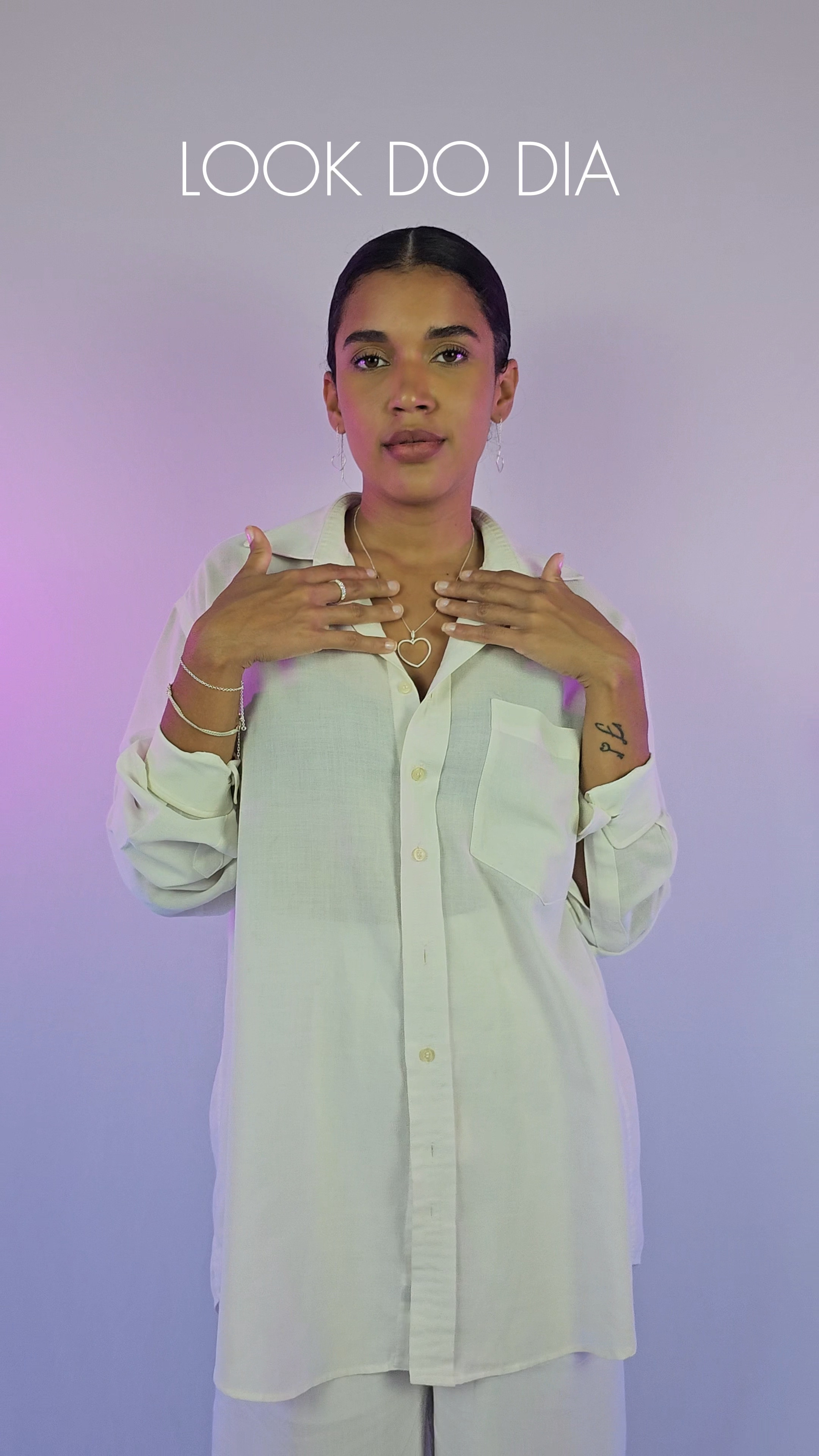 Hoje foi dia de gravar conteúdos de dia das mães  e eu escolhi esse look todo off White pra transmitir uma leveza e elegância🤍


#lookdodia #lookdiadasmaes #mesdasmaesltk #lookoffwhite #dafiti

#LTKbeauty #LTKstyletip #LTKbrasil