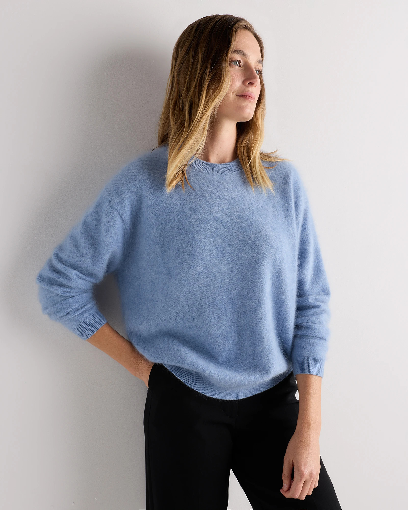 Quince | Women's Brushed Cashmere Relaxed Crewneck Sweater in Heather Grey, Size Large | Quince