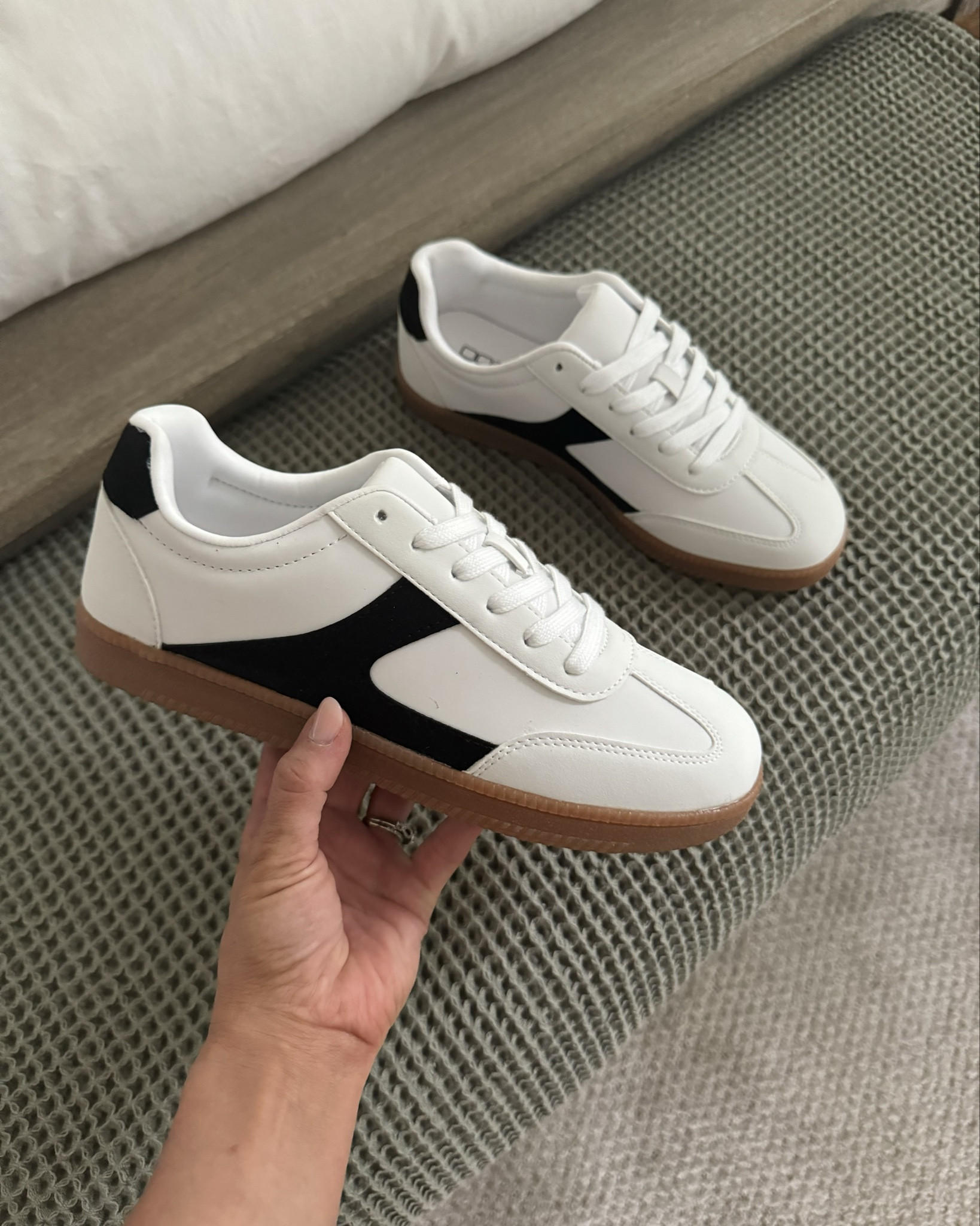 New sneaker arrivals from @walmart 😍 #walmartpartner all under $25! Super cute casual sneakers #walmartfashion @walmartfashion

come stay awhile, casual sneakers, Walmart finds

#LTKFindsUnder50 #LTKShoeCrush