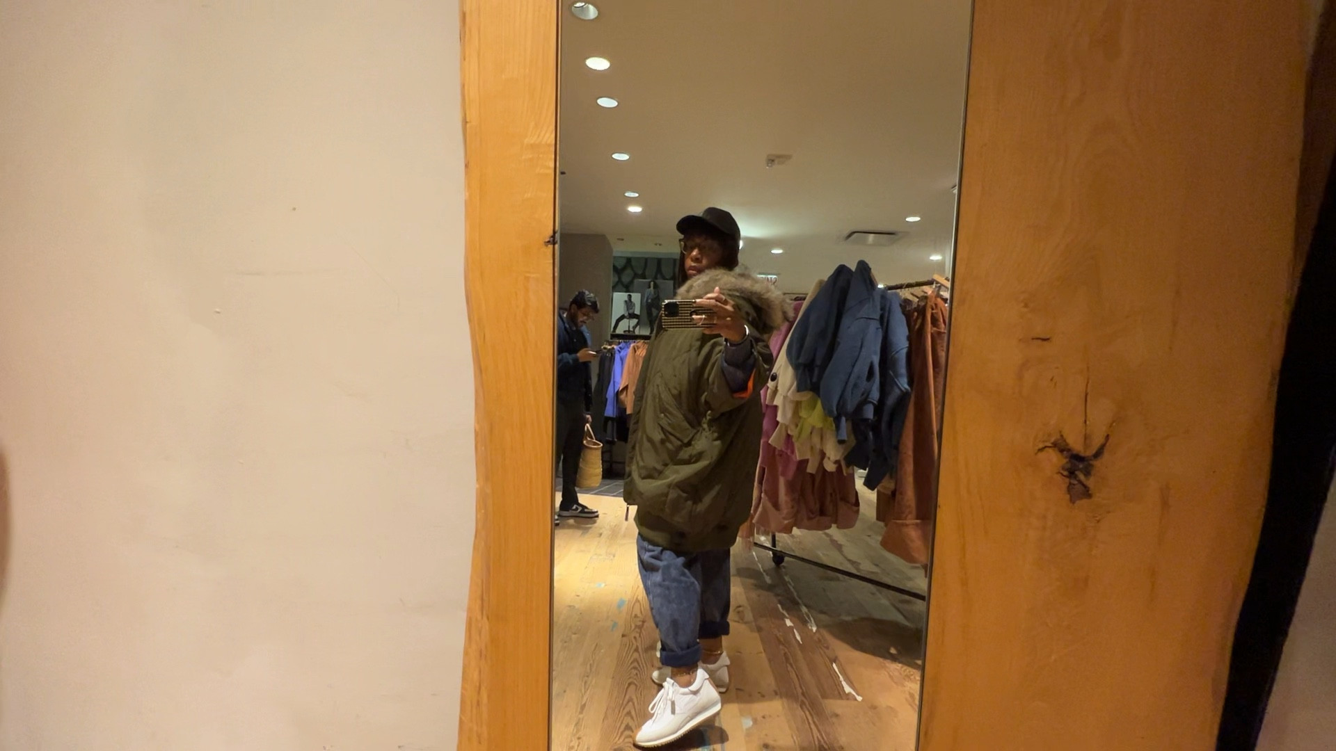 A MUST HAVE (oversized)

the season's staple is having a moment, featuring shorter sleeves for warmer days and an oversized puffer silhouette to keep you cozy when it's brisk.
#winter #everydayfashion #outerwear


#LTKSeasonal #LTKStyleTip #LTKU