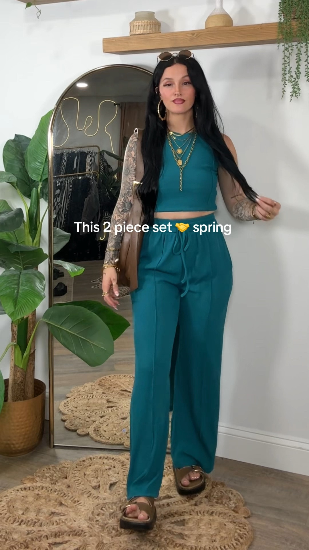 I’m 5’3 & 133 wearing a small in the blue green color