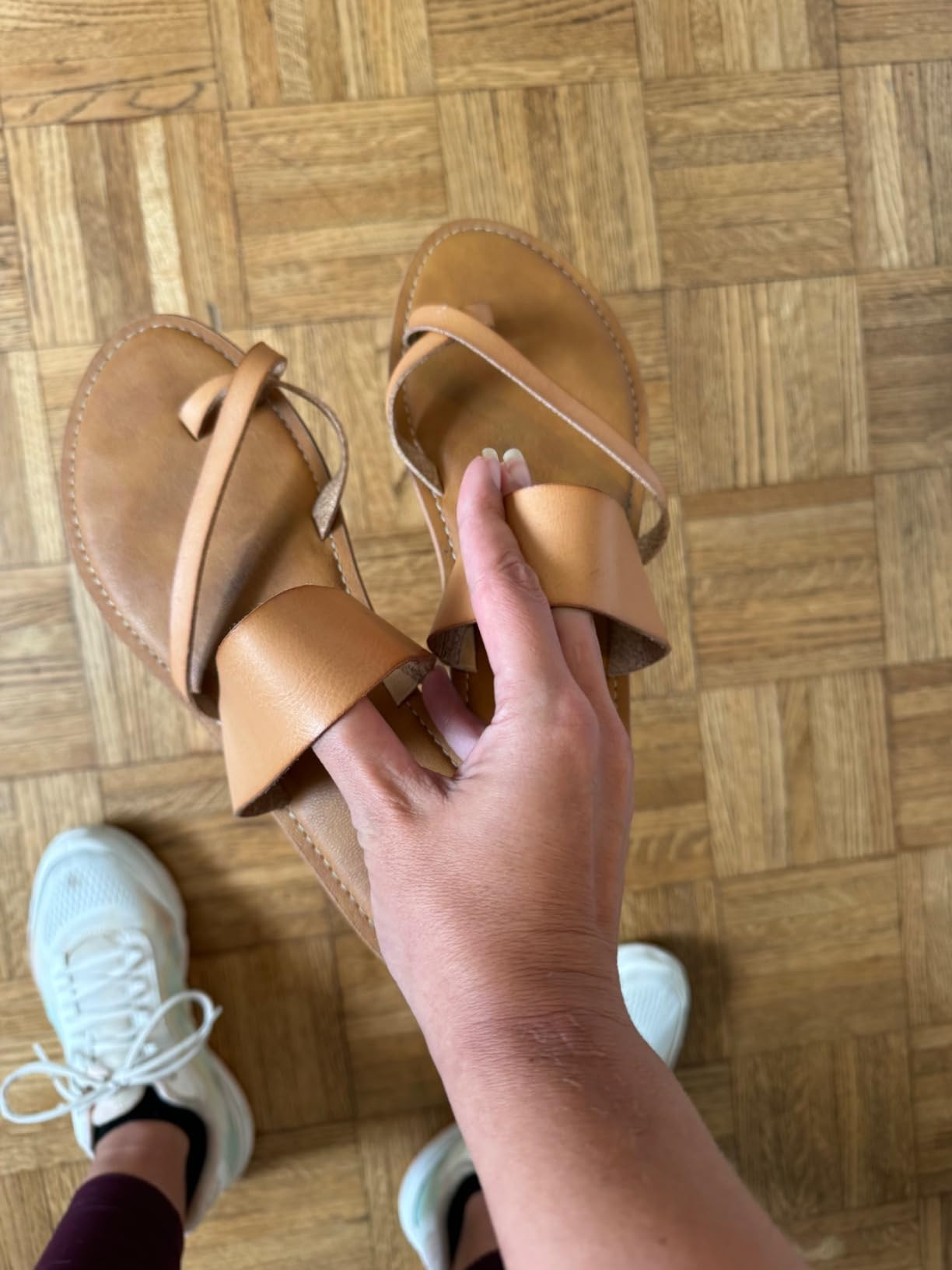 Amazon Essentials Women's One Band Flip Flop Sandal | Amazon (US)