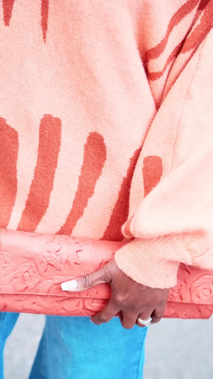 ✨TUESDAZE TIP✨ “It does not matter how slowly you go as long as you do not stop.” “Never give up, for that is just the place and time that the tide will turn.” “You just can’t beat the person who won’t give up.” “There is no failure except in no longer trying.” - Unknown
.
.
Sweater @sheincurve 
Jeans @sheincurve
Earrings @amazonfashion 
Purse Oldie but goodie
Shoes @stevemadden 
#fallfashion 
#faithandstyle
#thecomebackkid 
#over50style 
#reelsteady
#instareels
#instafeels
#streetstyle
#fashionreels
#blackcontentcreator


#LTKstyletip #LTKcurves #LTKFind