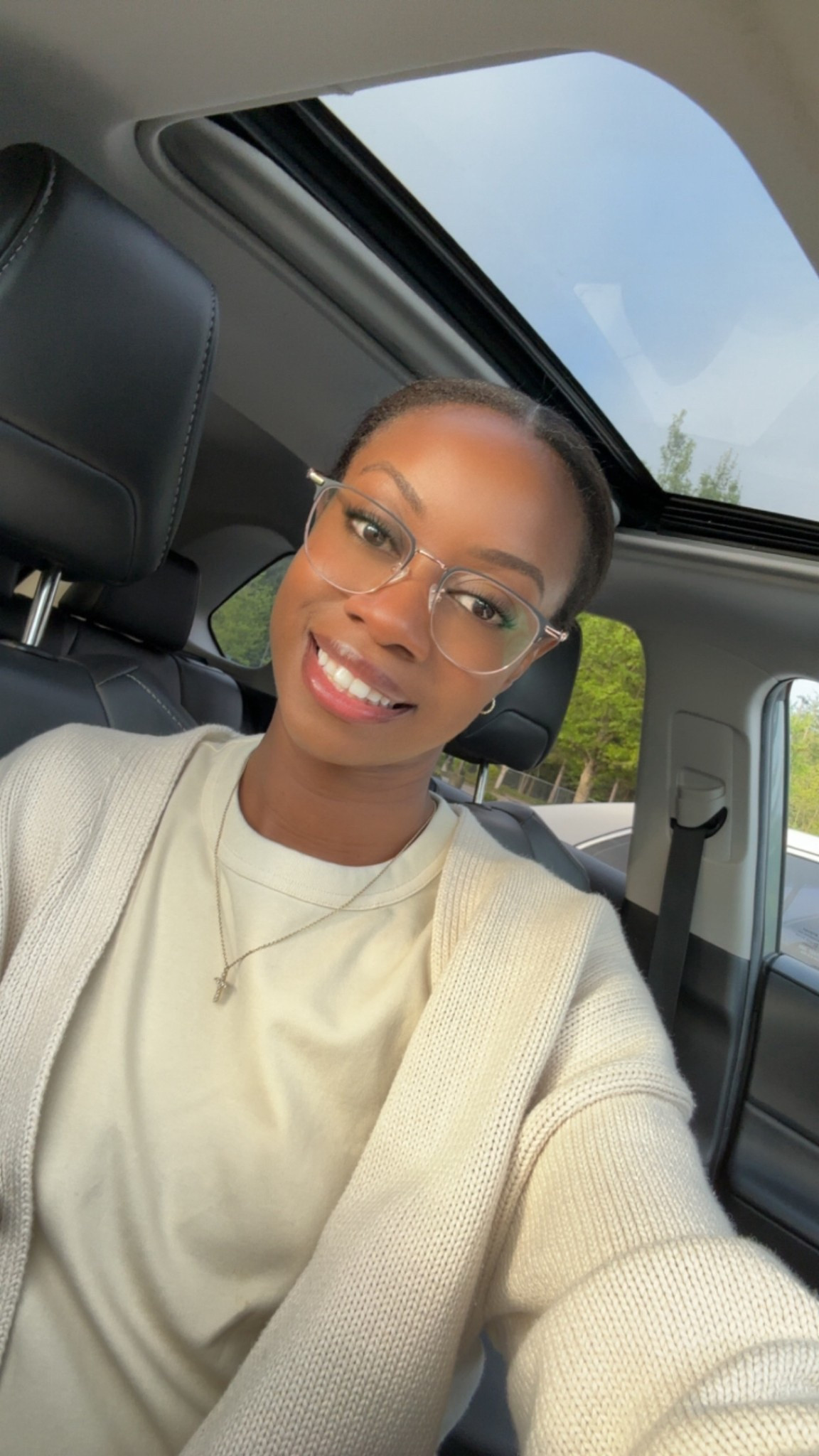 Finally found a pair of blue light glasses with lenses that are made of glass so they’re crystal clear! This also makes them way easier to clean! I’m in love! 