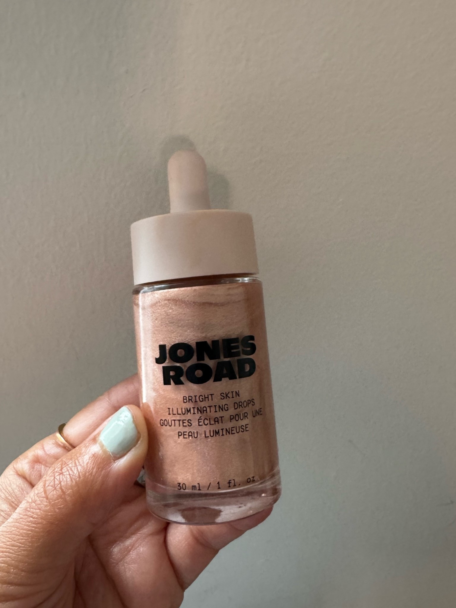 new illuminating drop from jones road beauty, i love these for both face and body!

#LTKselfcare #LTKBeauty