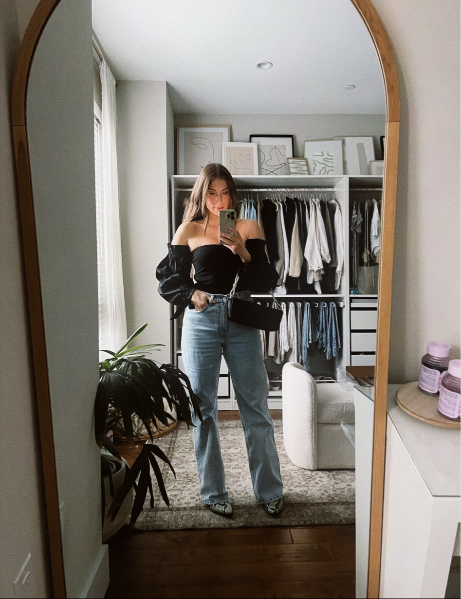 Cute winter outfit - black puff sleeve bodysuit 

#LTKstyletip