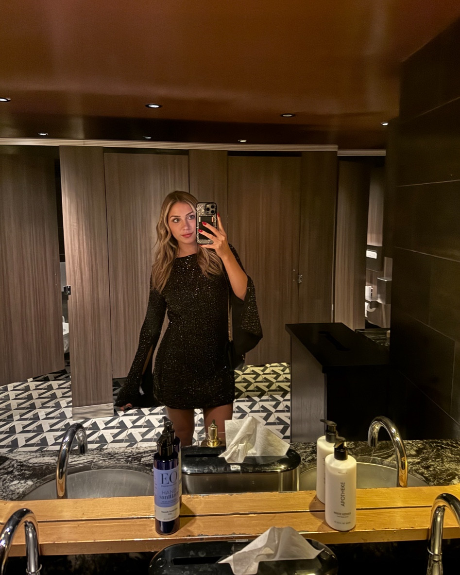 The cutest shimmer dress. Linked a few similar as well!

#LTKstyletip #LTKSeasonal