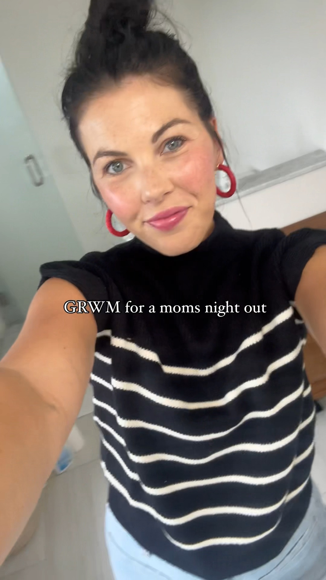 Moms dinner & drink look! Head to toe in Magnolia Boutique. Wearing a small in the top and my normal size 28 in jeans. I’m 5’7!  Linked my less than 5 min makeup routine I’ve been doing the last year too!