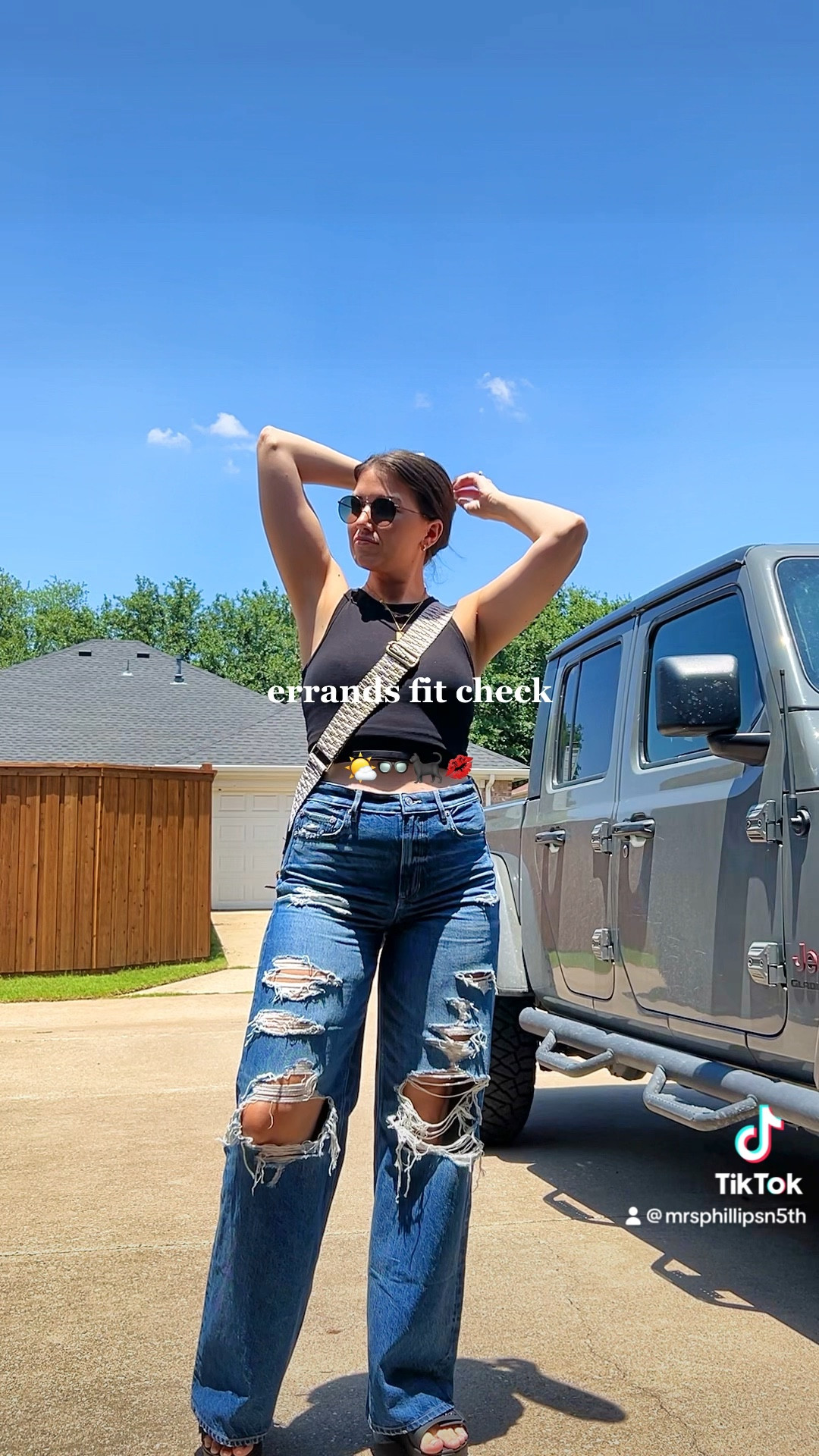 The perfect wide leg pants for summer 🔥 distressed perfection 
And my current sandal obsession 🐊

#LTKunder50 #LTKFind #LTKunder100