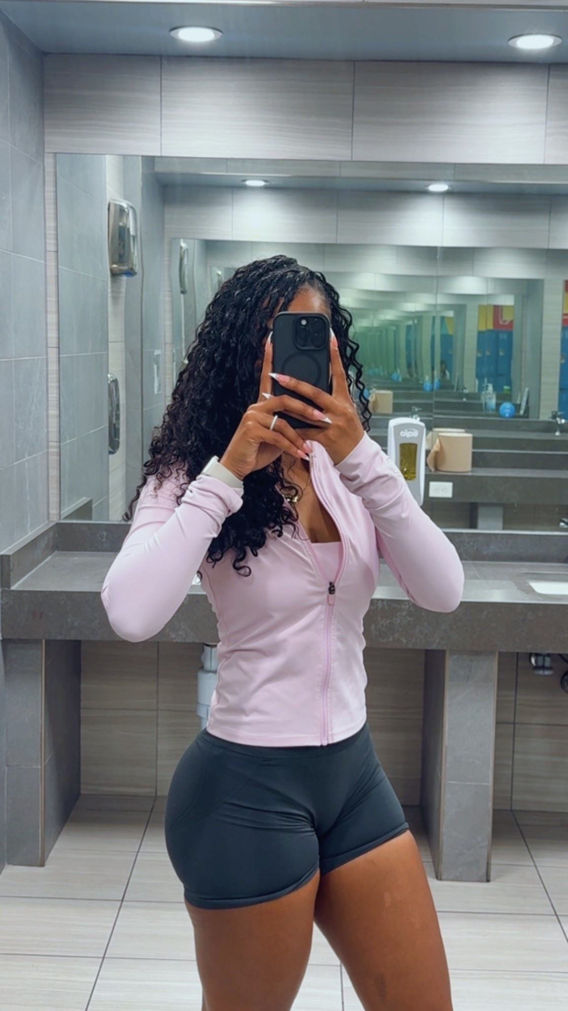 my favorite color combo in OnerActive, of course 🌸

#LTKmorningroutine #LTKActive #LTKfitnessgoals