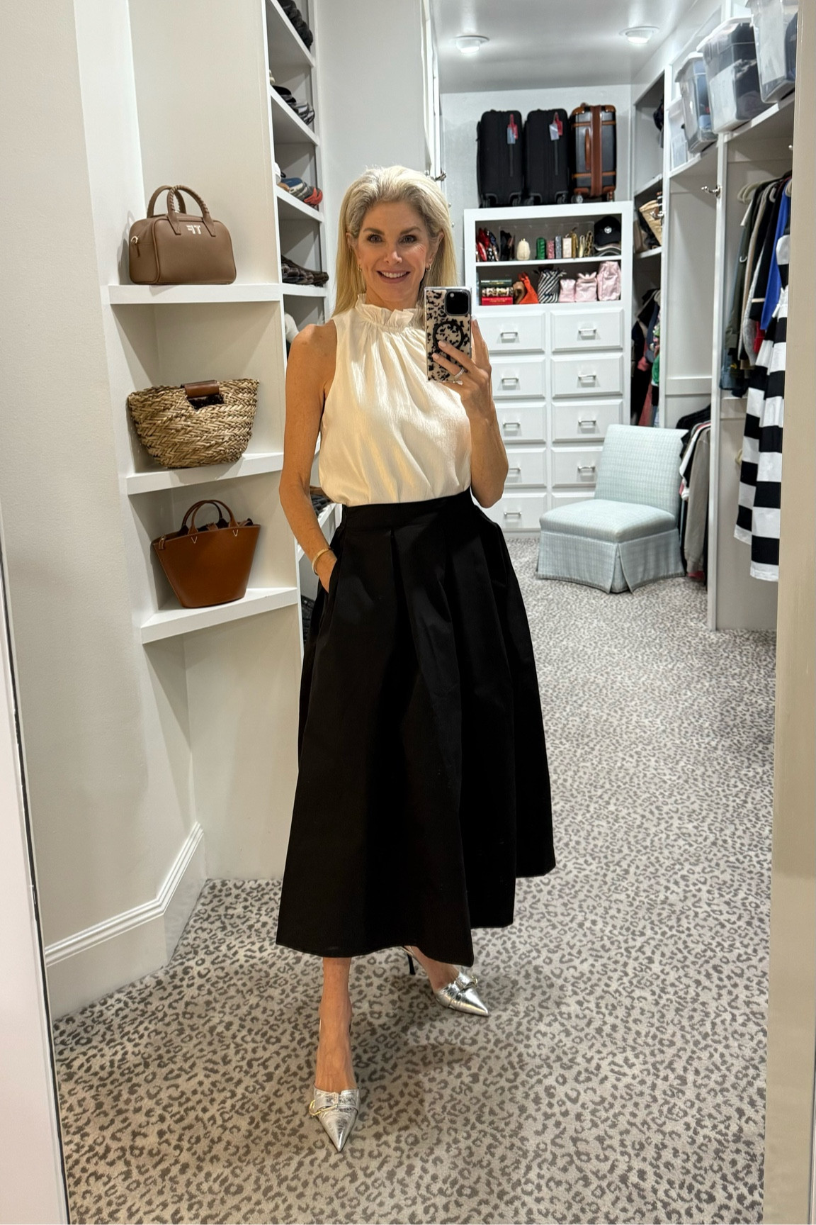 Gorgeous holiday look now 50% off!  Ends tonight at midnight! 

#LTKHoliday #LTKFindsUnder100 #LTKSaleAlert