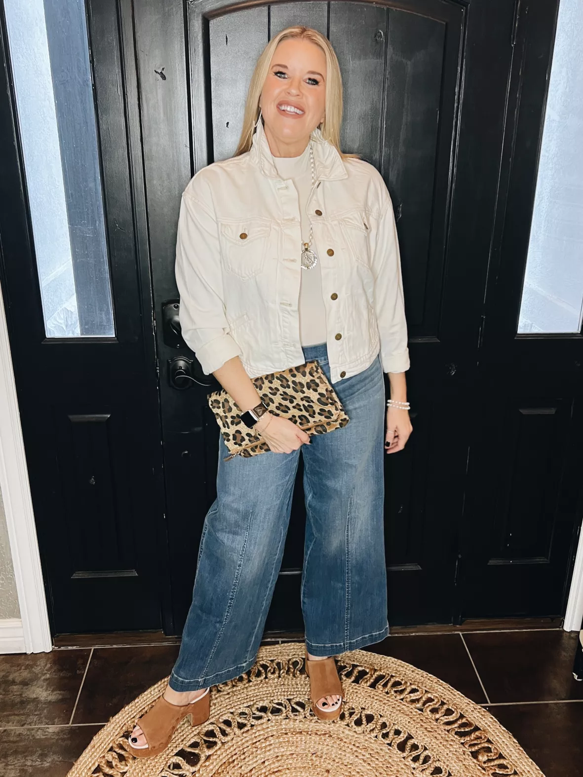 Let's try the new @spanx wide leg jeans! I got the small tall and