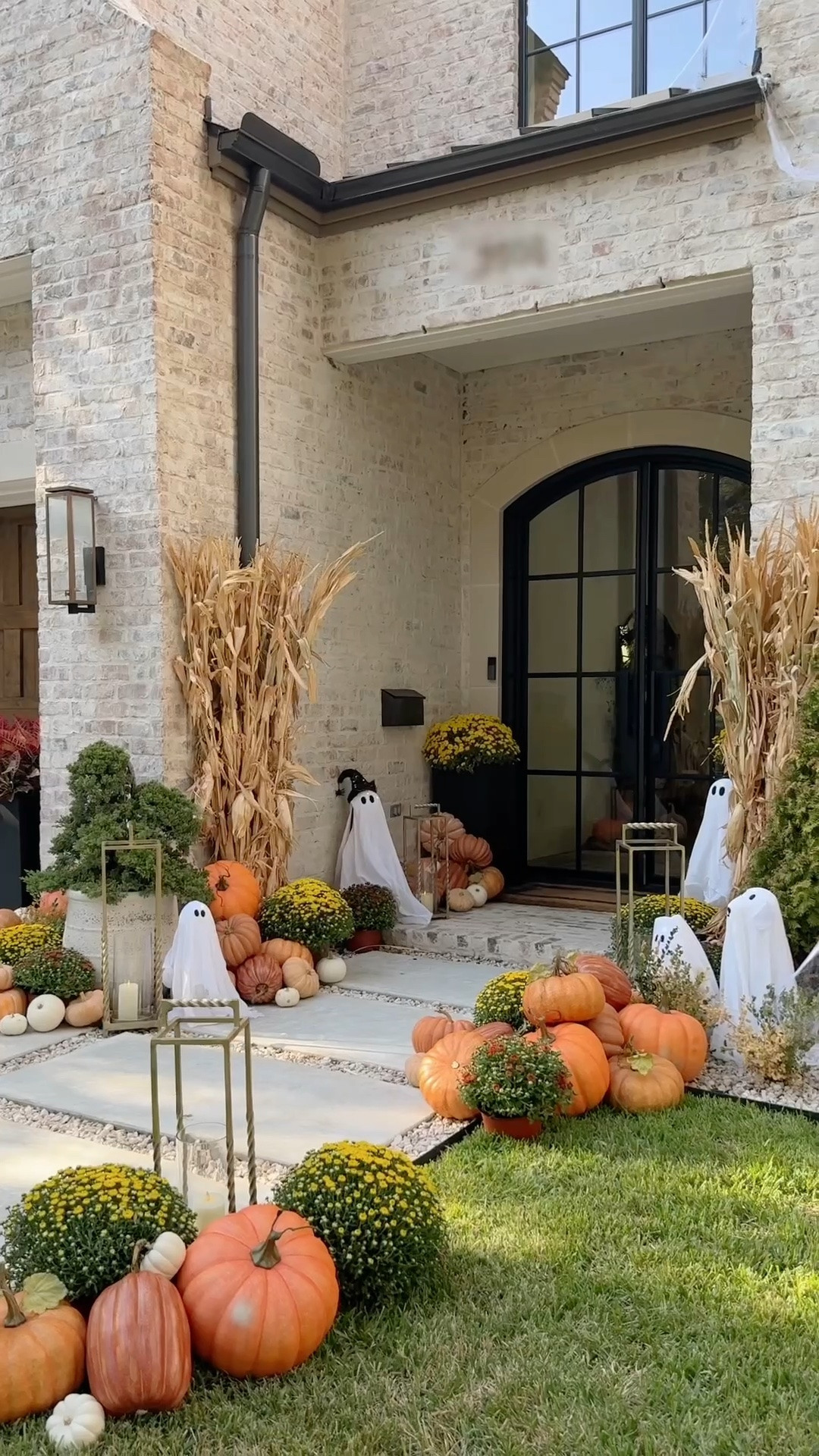 Our fall porch details!