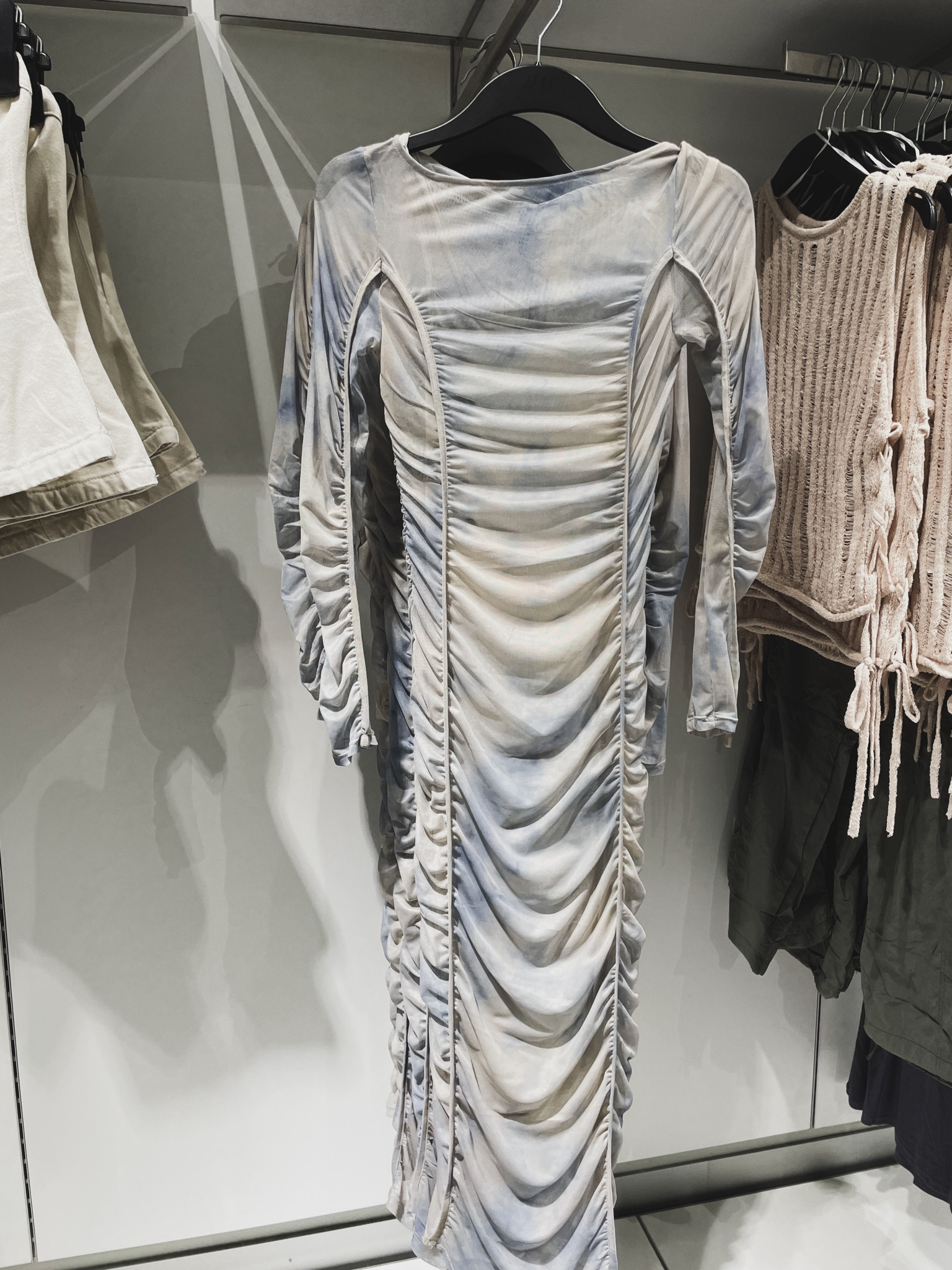 H&M, H&M divided, H&M new arrivals, spring, new arrivals, fitted dress, casual dress, Rouging, draped dress long sleeve dress, mesh dress, date night outfit, brunch outfit, grunge, 2000s style

#LTKover40 #LTKfindsunder50 #LTKstyletip