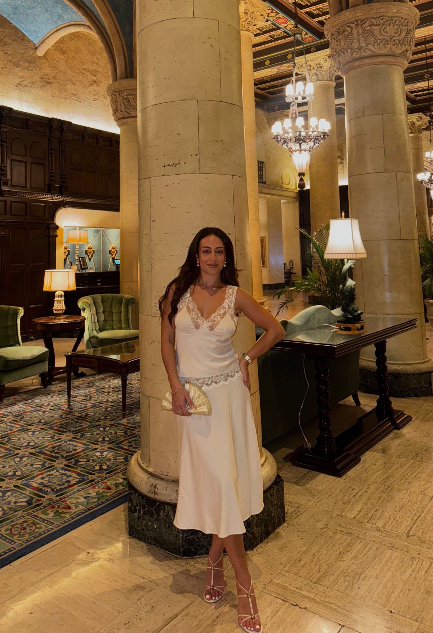 THE most chic yet sexy white set I wore on my first night of my wedding weekend #weddingoutfits #matchingsets 