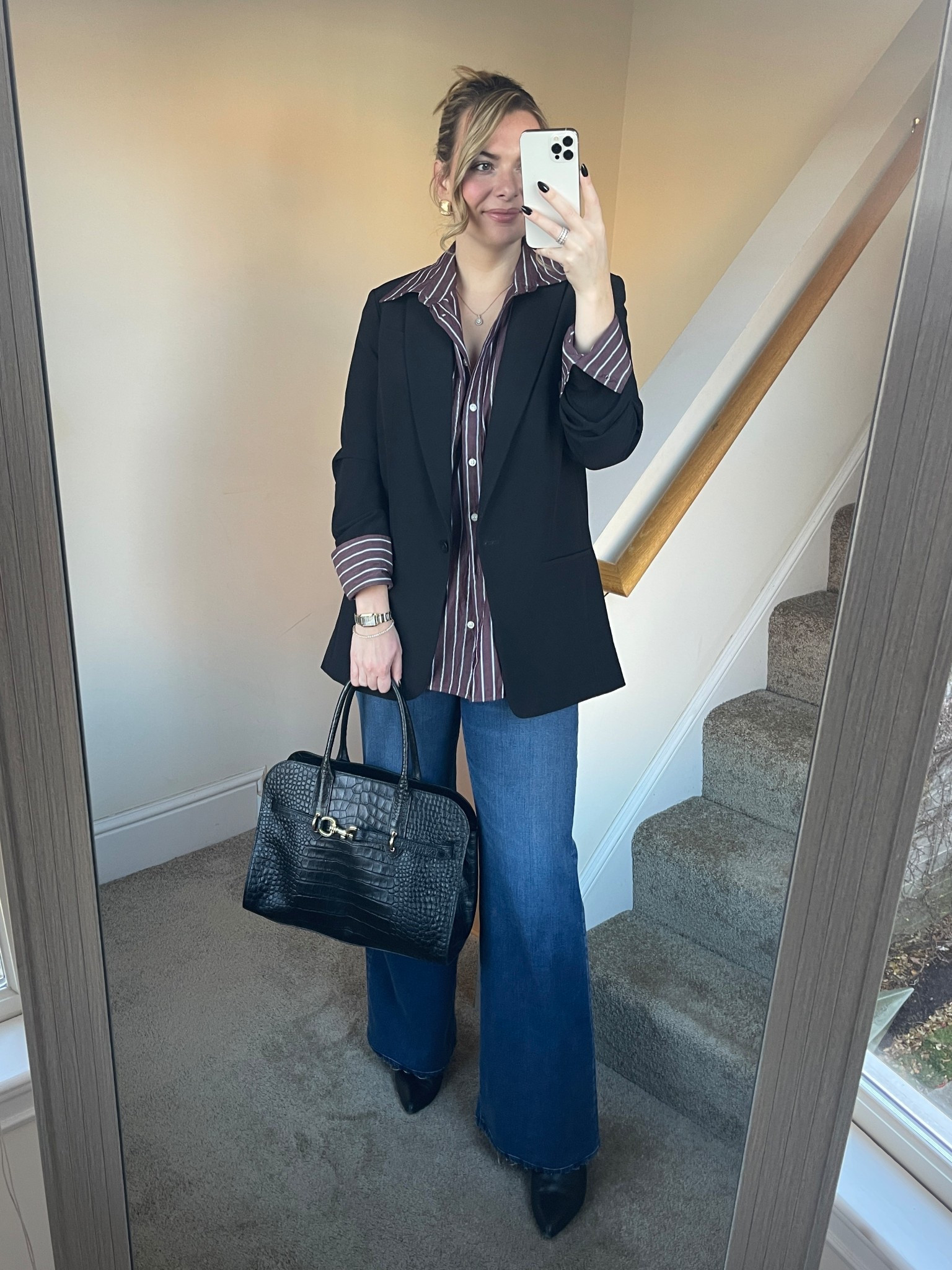 Business casual, winter outfit, fall outfit, winter style, flare jeans, black blazer, work outfits

#LTKFindsUnder100 #LTKHoliday #LTKWorkwear