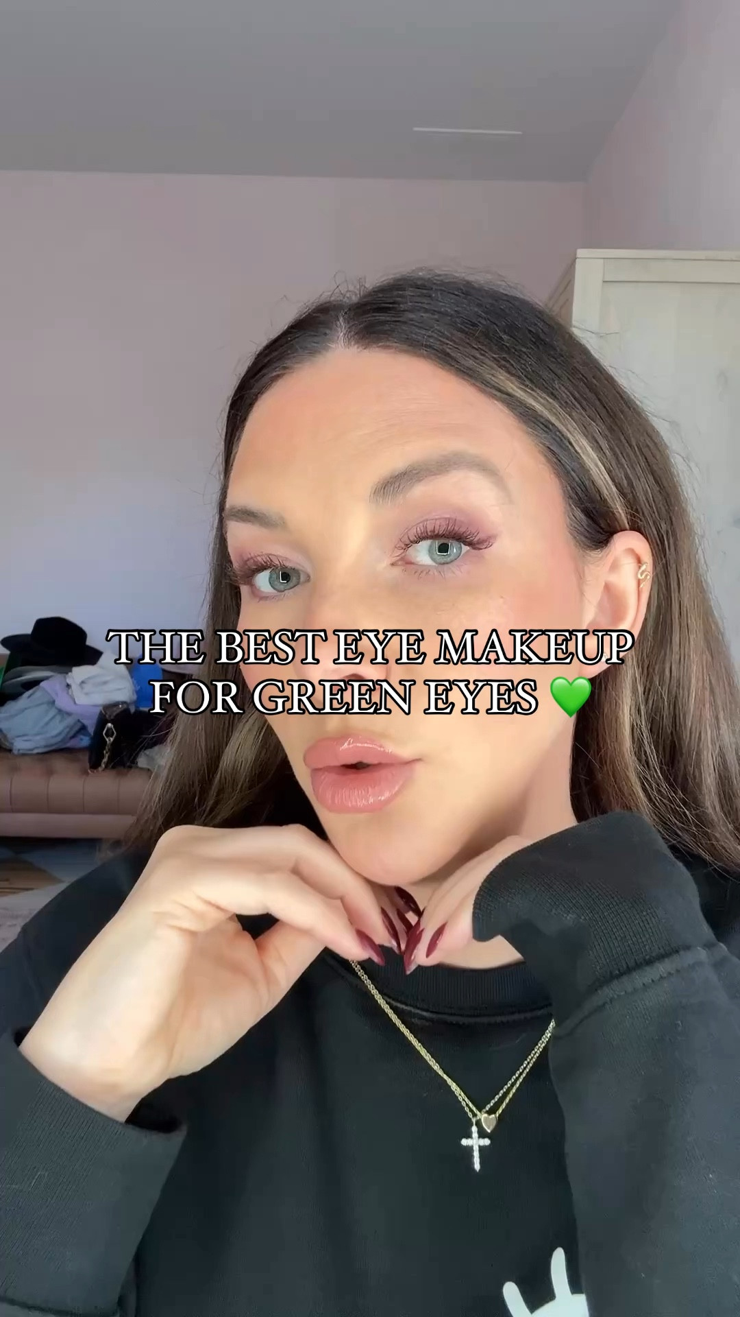 Makeup tutorial for green eyes 
Lipstick - Sam
Gloss - pistachio 
Liner - limitless brown (eyes) and wherever walnut (lips) #LTKWatchNow 

#LTKBeauty #LTKSeasonal