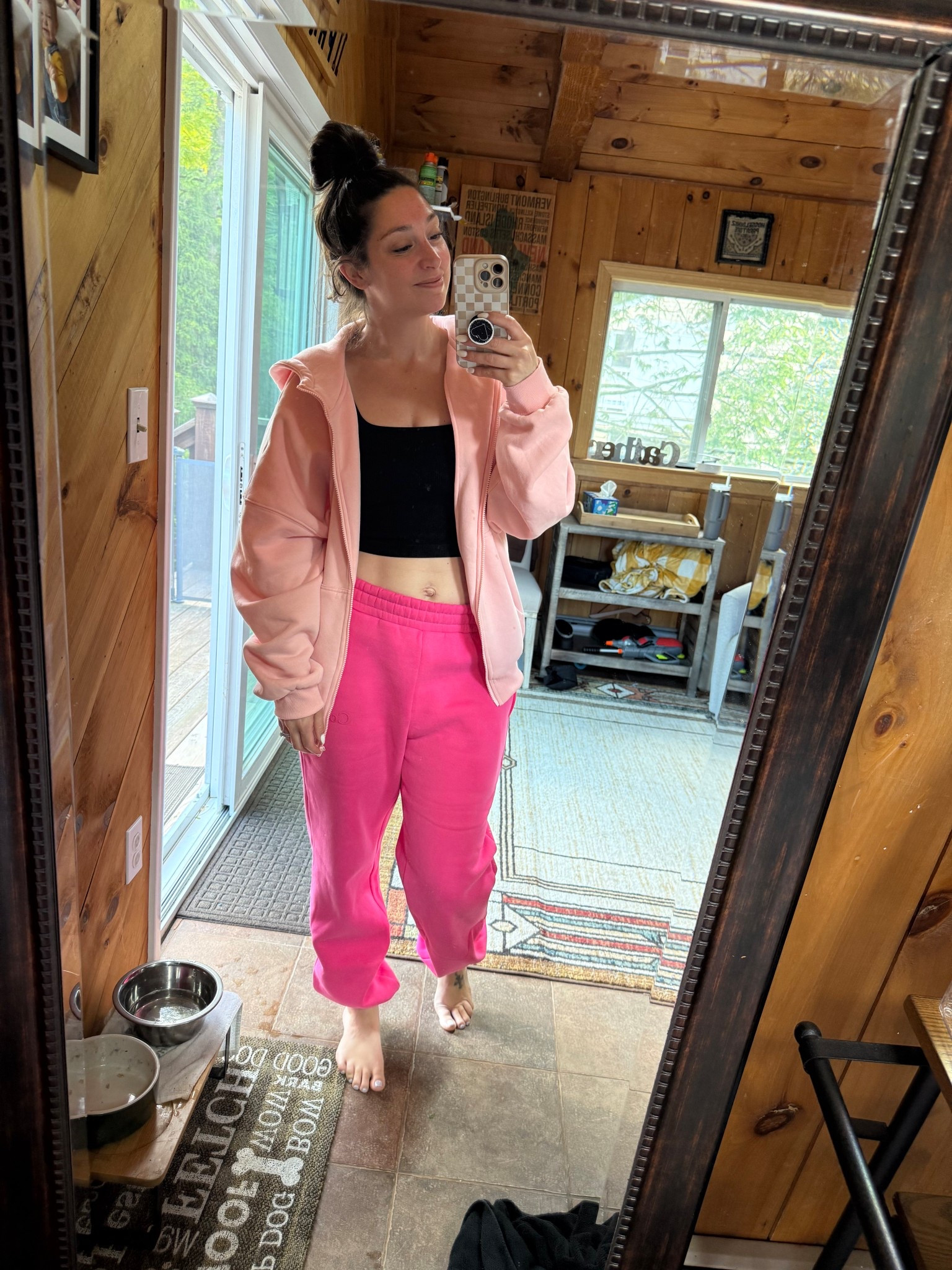 Mix and matching my pinks!!!

Medium pants small zip! 🩷