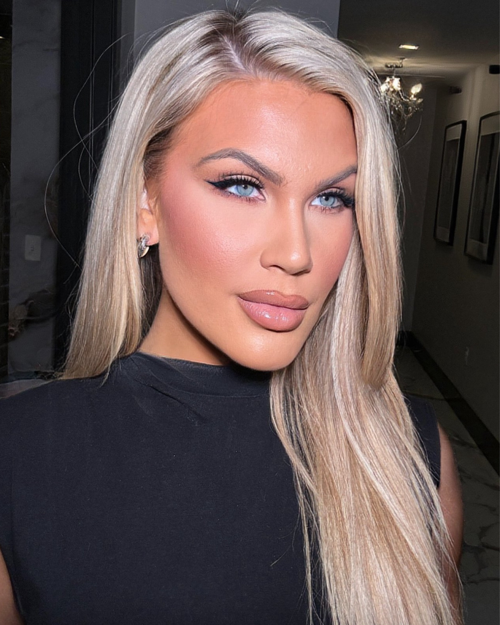 Nude glam 😌

#LTKStyleTip #LTKBeauty #LTKU