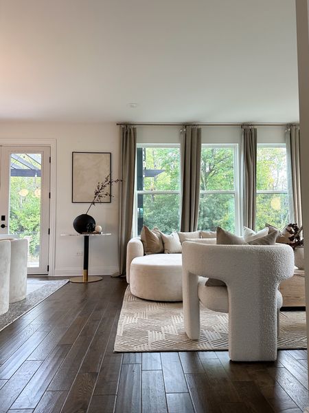 warm modern living room, modern sectional, bistro side table, amazom faux linen curtains in color oatmeal

homedecor
livingroom
area rug

#LTKhome