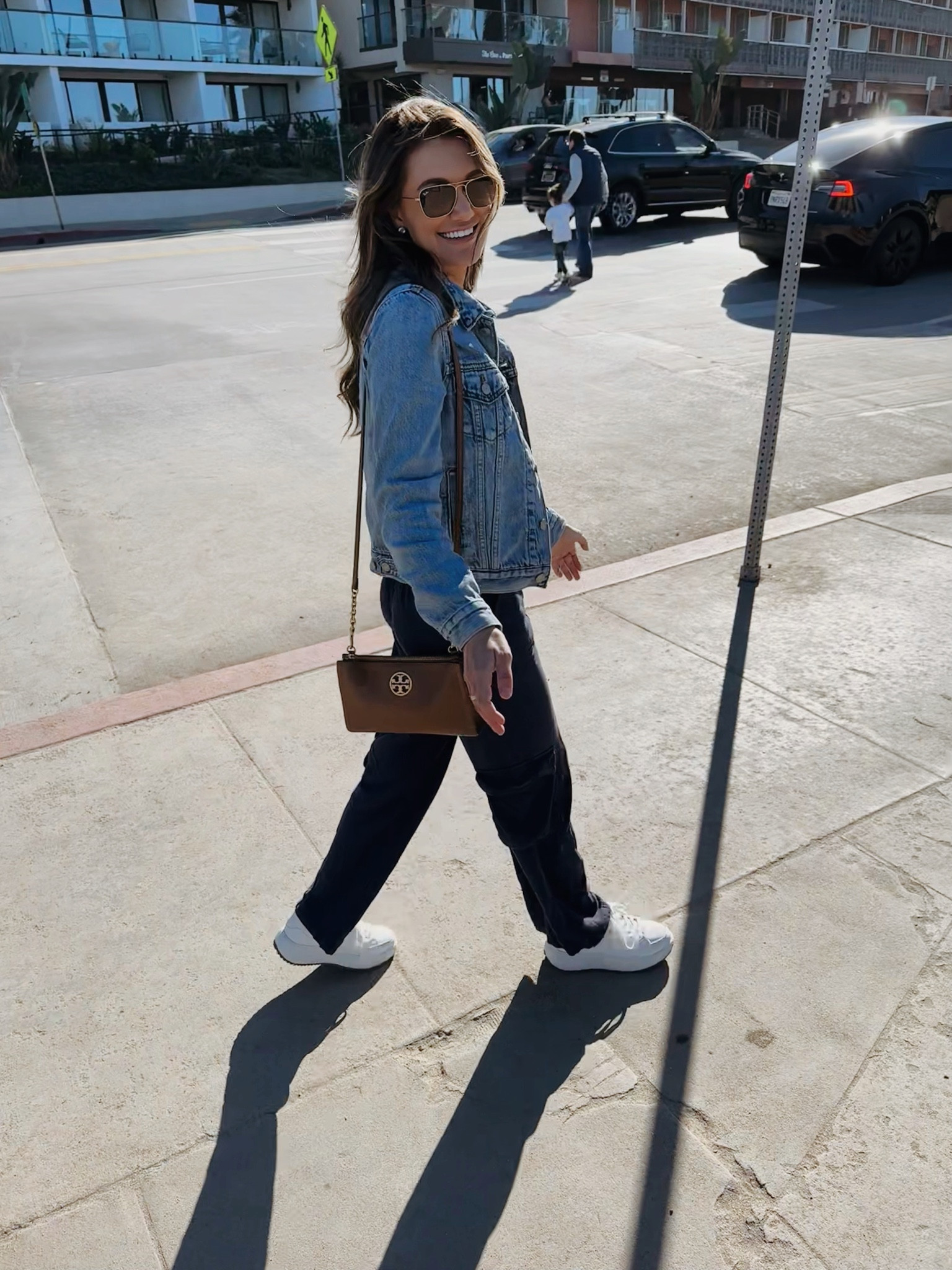 Casual outfit, linen pants, weekend outfit, jean jacket, brown purse, sale, sunglasses, gold  

#LTKStyleTip #LTKSaleAlert #LTKItBag