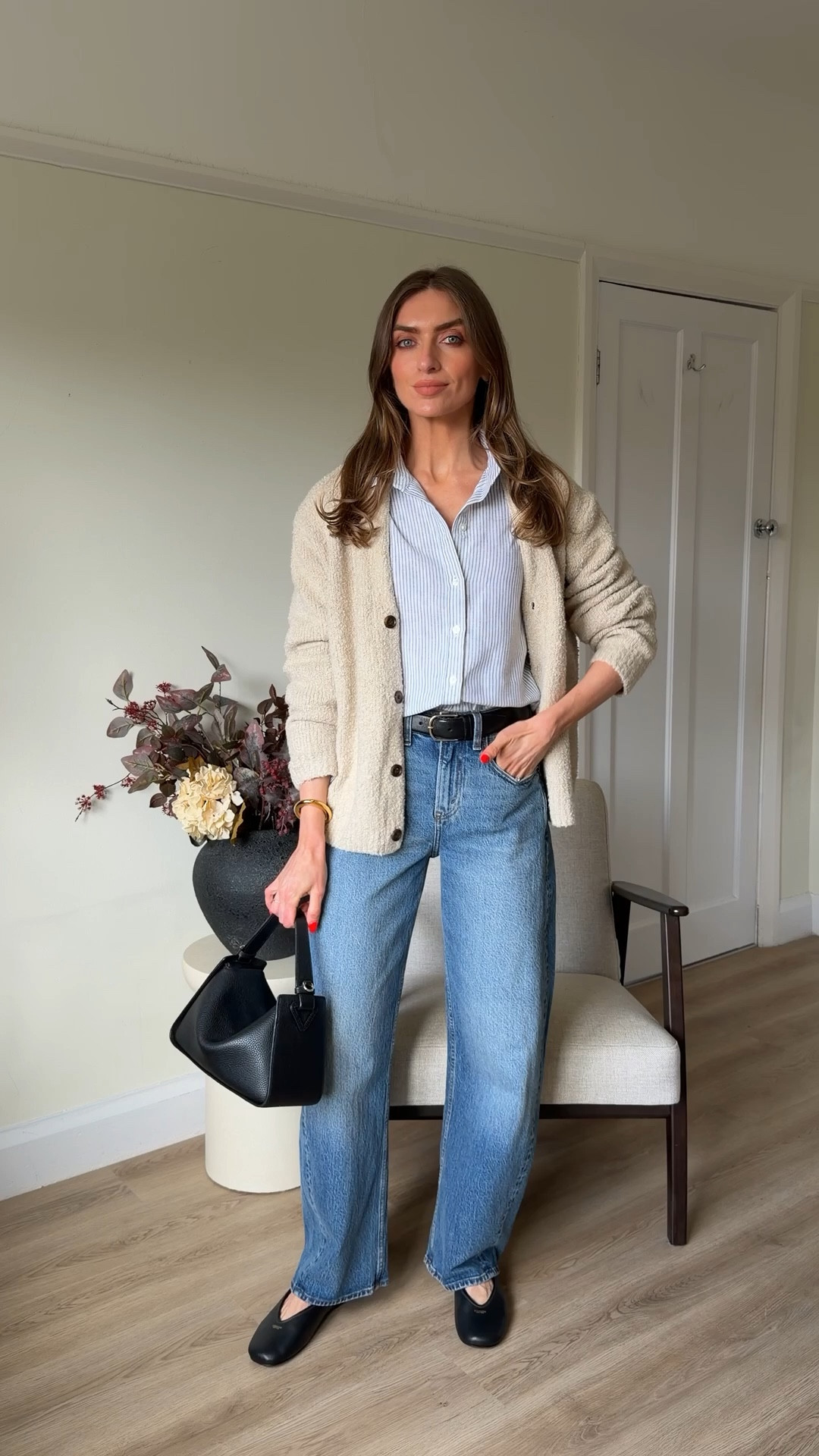 4 looks styling the ‘men’s’ Abercrombie cardigan
I wear the XS regular
AFEMILY for an extra 15% off this weekend 
Sizing of each look can be found on the corresponding LTK posts 

#LTKspring #LTKuk