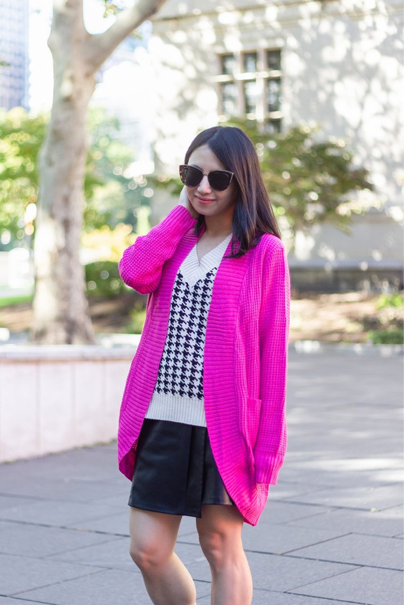 On ElleBlogs.com: this houndstooth sweater vest on repeat
.
.
.


#LTKSeasonal #LTKsalealert #LTKunder50