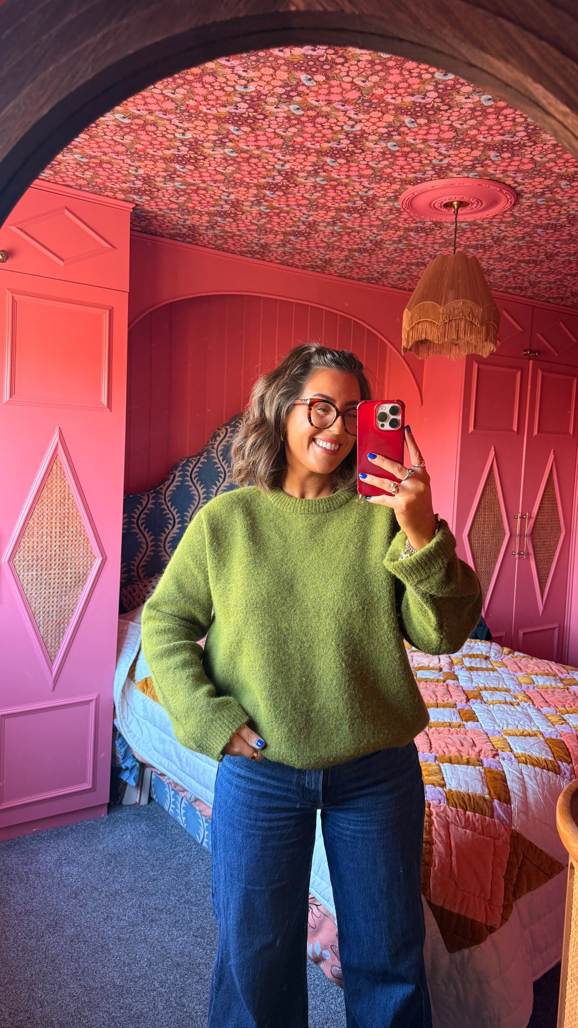 Perfect Jumper & jeans combo 

Wearing a w27 and 30 length (I’m 5”3) 
Wearing a large in the jumper 

#LTKuk #LTKjeans #LTKXAbercrombieDenim